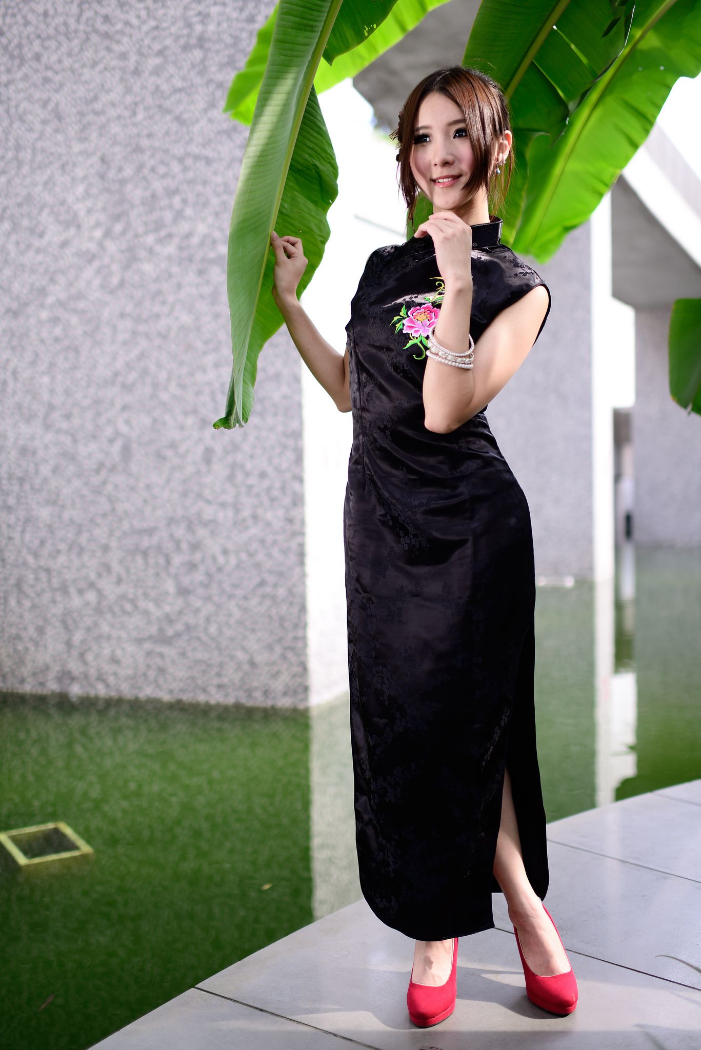 古典美女阿布 - 小清新红黑旗袍超高清写真[89](第36页)