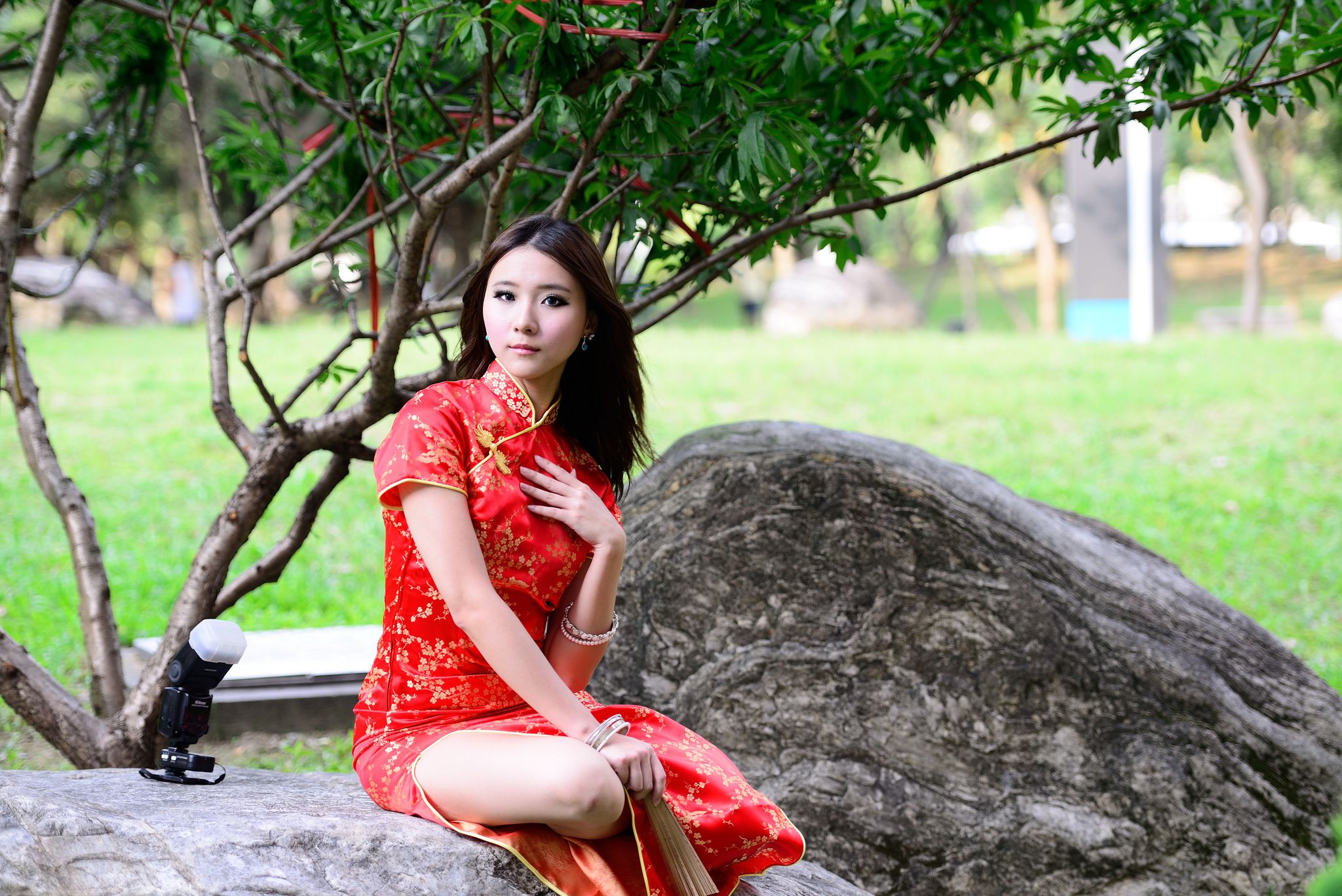古典美女阿布 - 小清新红黑旗袍超高清写真[89](第59页)