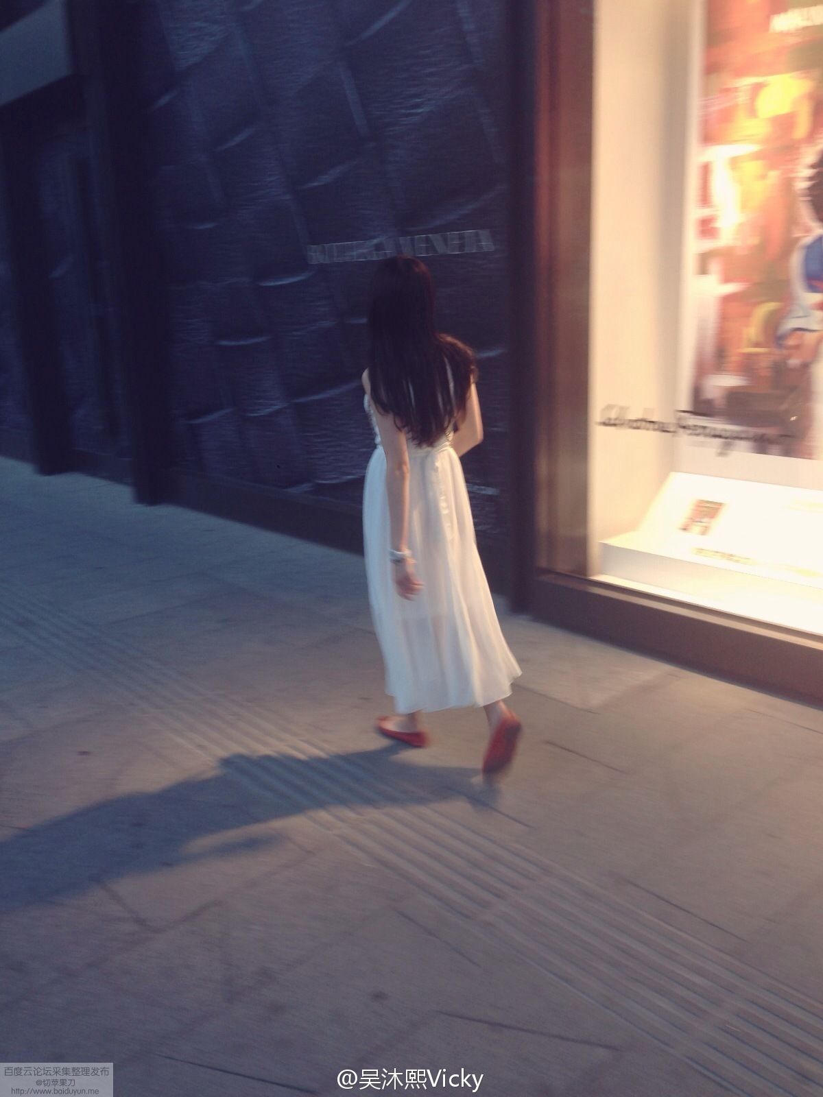 网红嫩模吴沐熙 - 微博自拍+写真图片全集(二)[82](第33页)