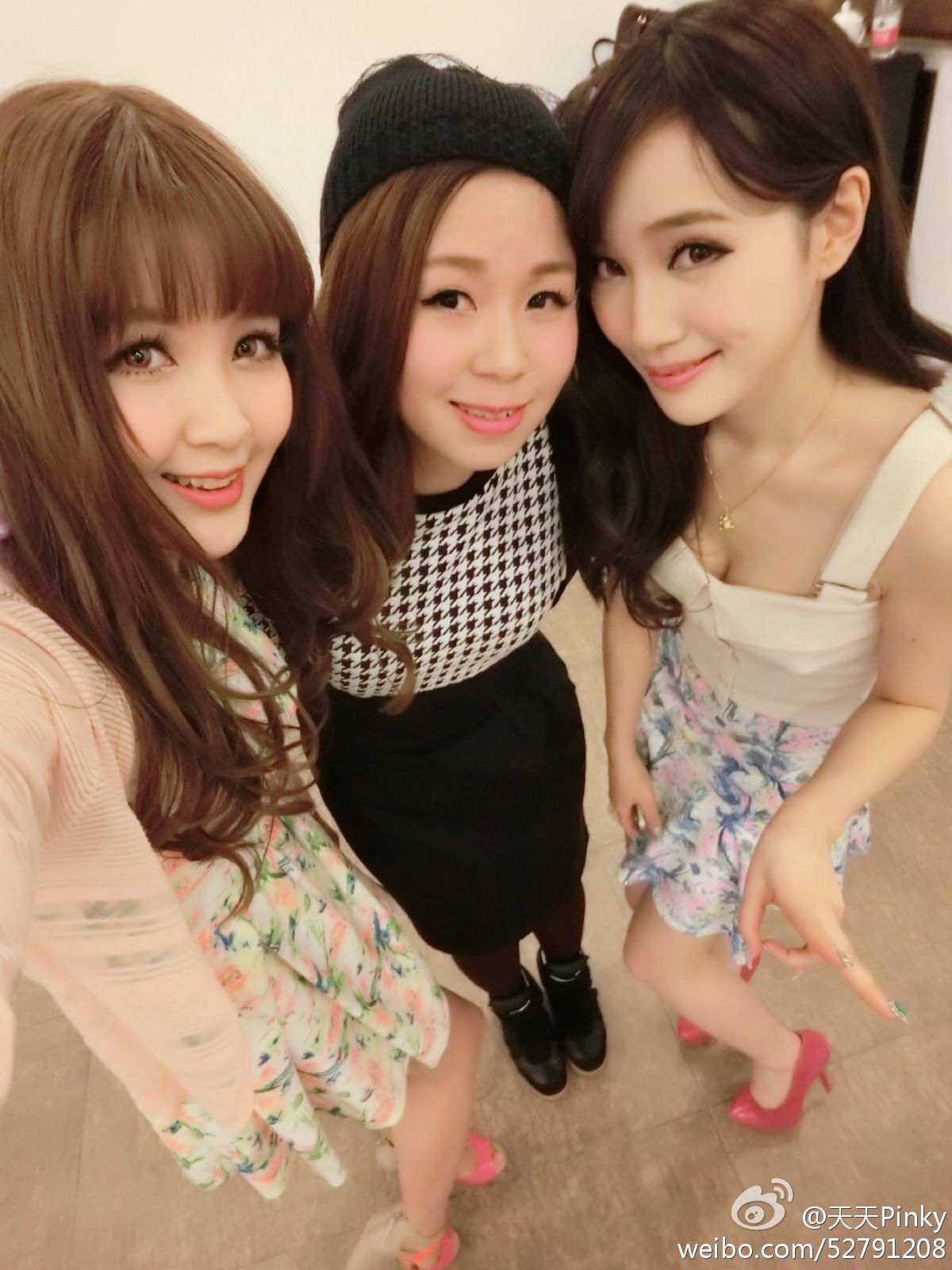 汪洁滢PinkyWong/天天Pinky - 超高清微博自拍图片+生活照全集[176](第93页)