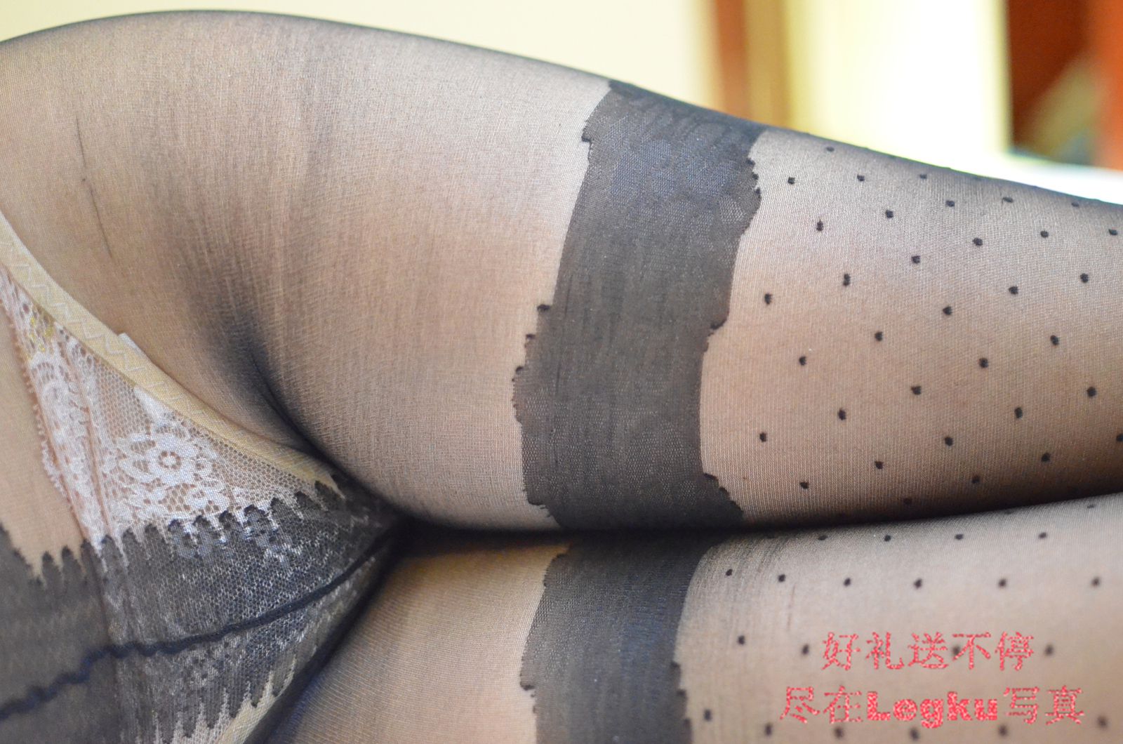 [Legku丝袜] No.115 黑丝美足 写真套图[33](第17页)