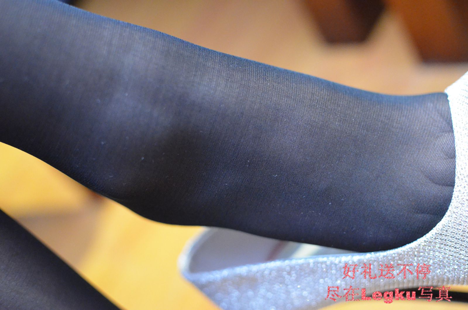 [Legku丝袜] No.117 透视睡衣+黑丝美足  写真套图[32](第23页)