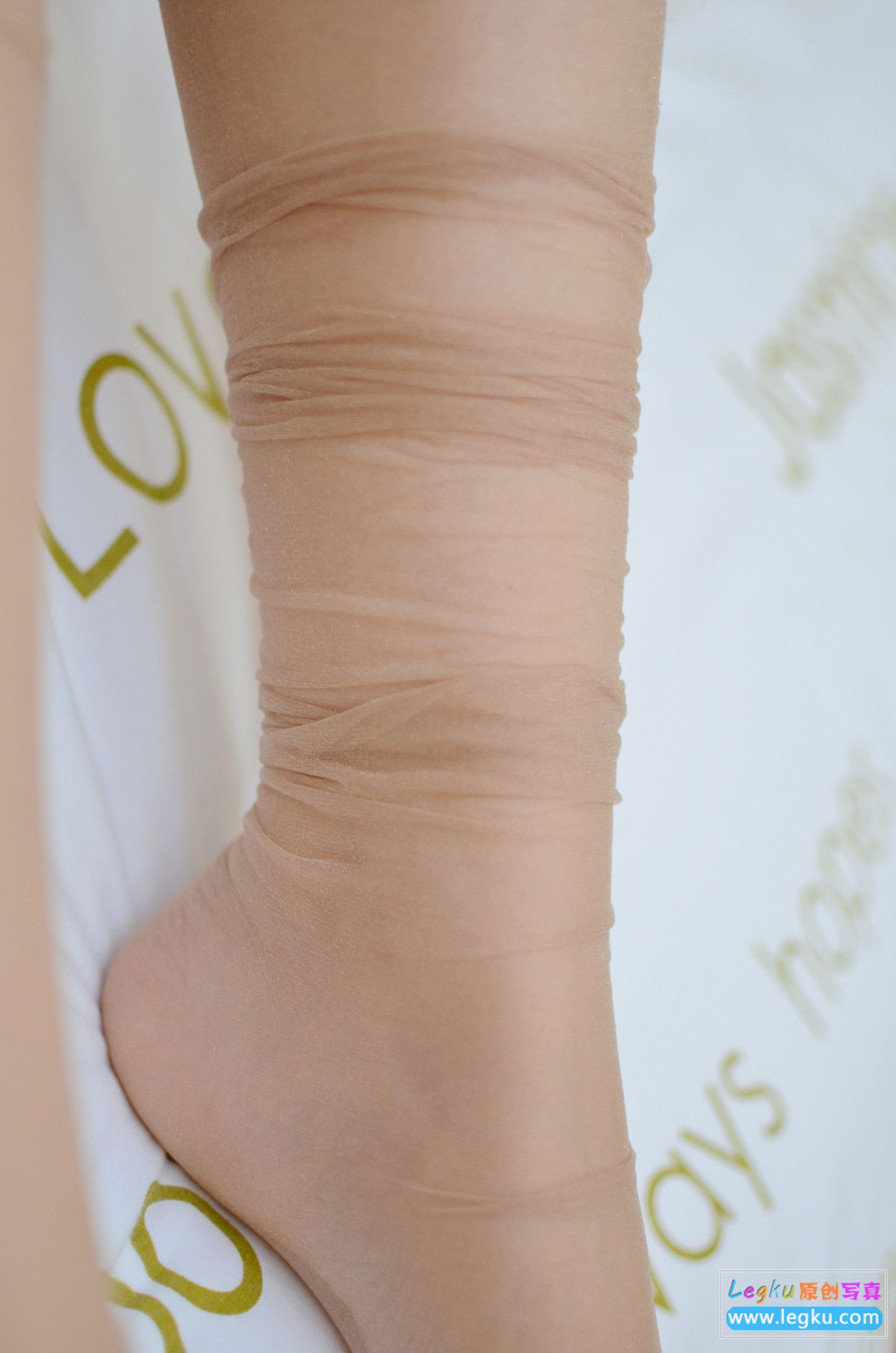 [Legku丝袜] No.028 肉丝袜内内诱惑 写真套图[31](第15页)