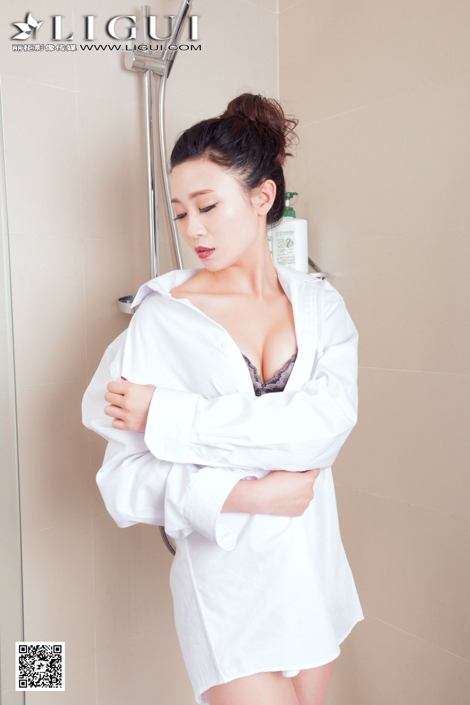 [Ligui丽柜] Model 妮可 - 浴室白衬衫湿身美足[64](第3页)