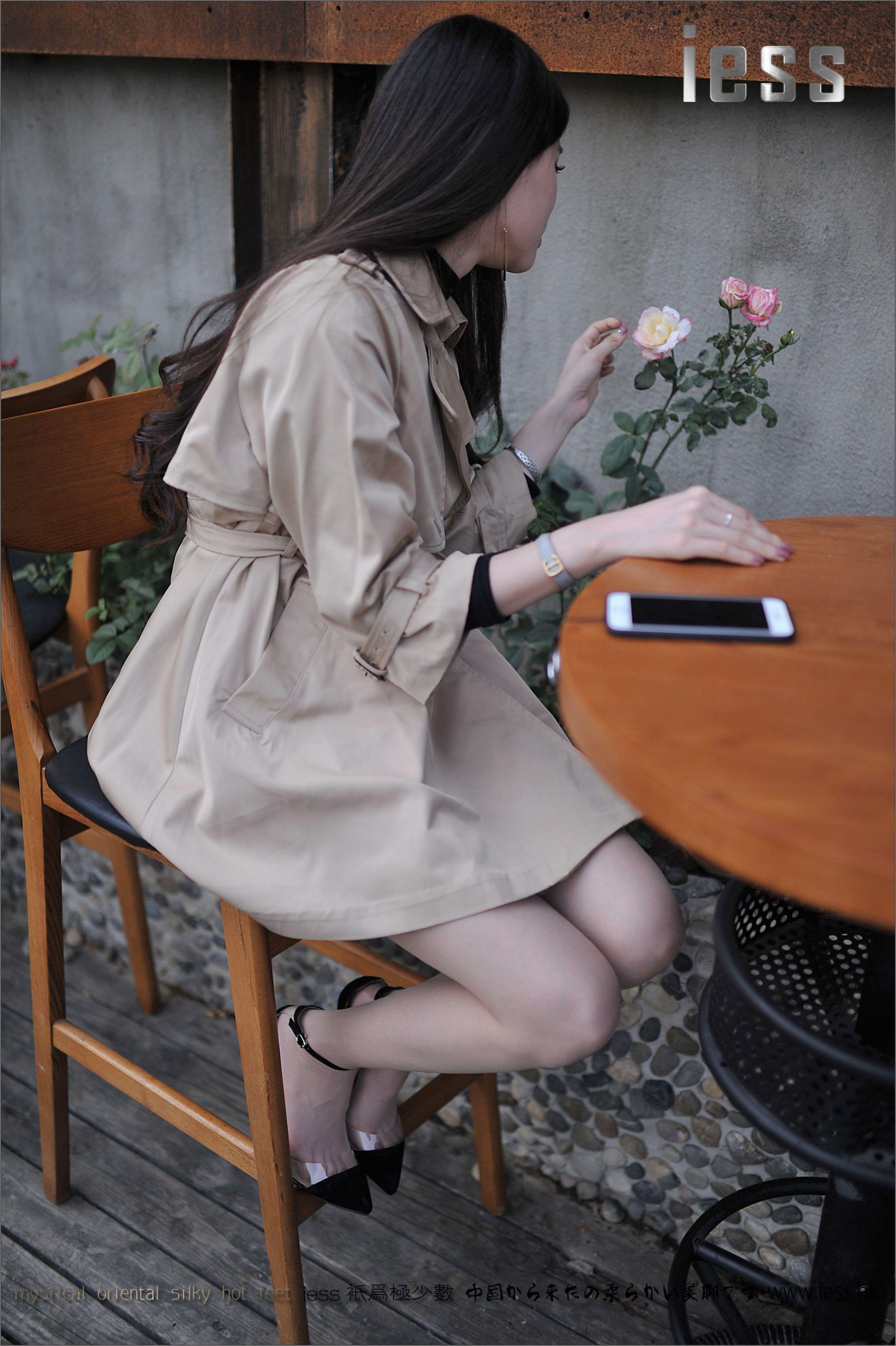 [IESS异思趣向] 丝足便当036期 佳佳《女神的露趾缝高跟+超薄肉丝》[66](第49页)