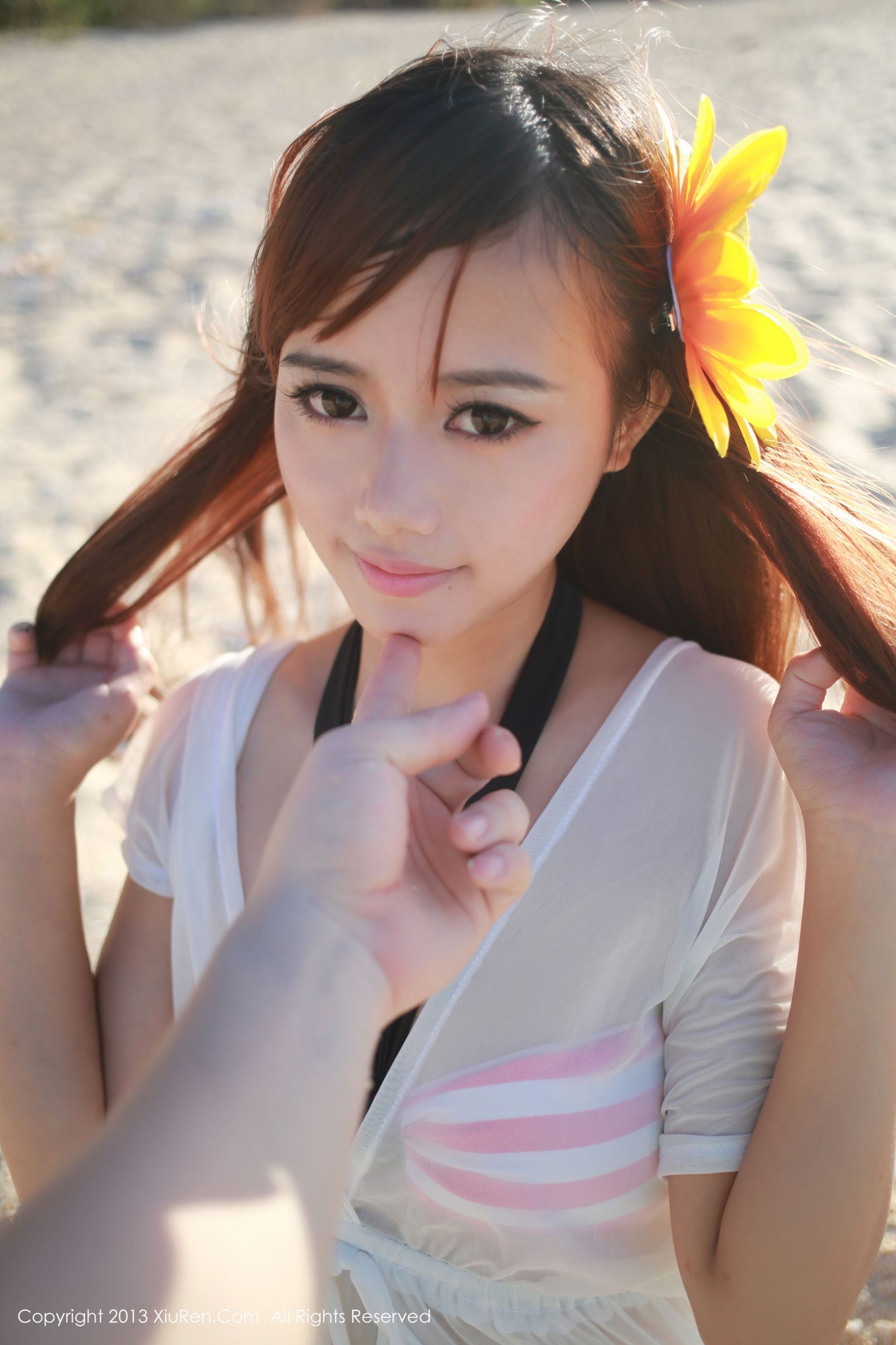 [XIUREN秀人网] toro羽住-美臀萝莉女神长滩海外拍摄套图[63](第30页)