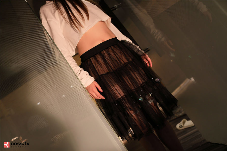 ROSI写真 美臀少妇蕾丝透视装诱惑写真(第62页)