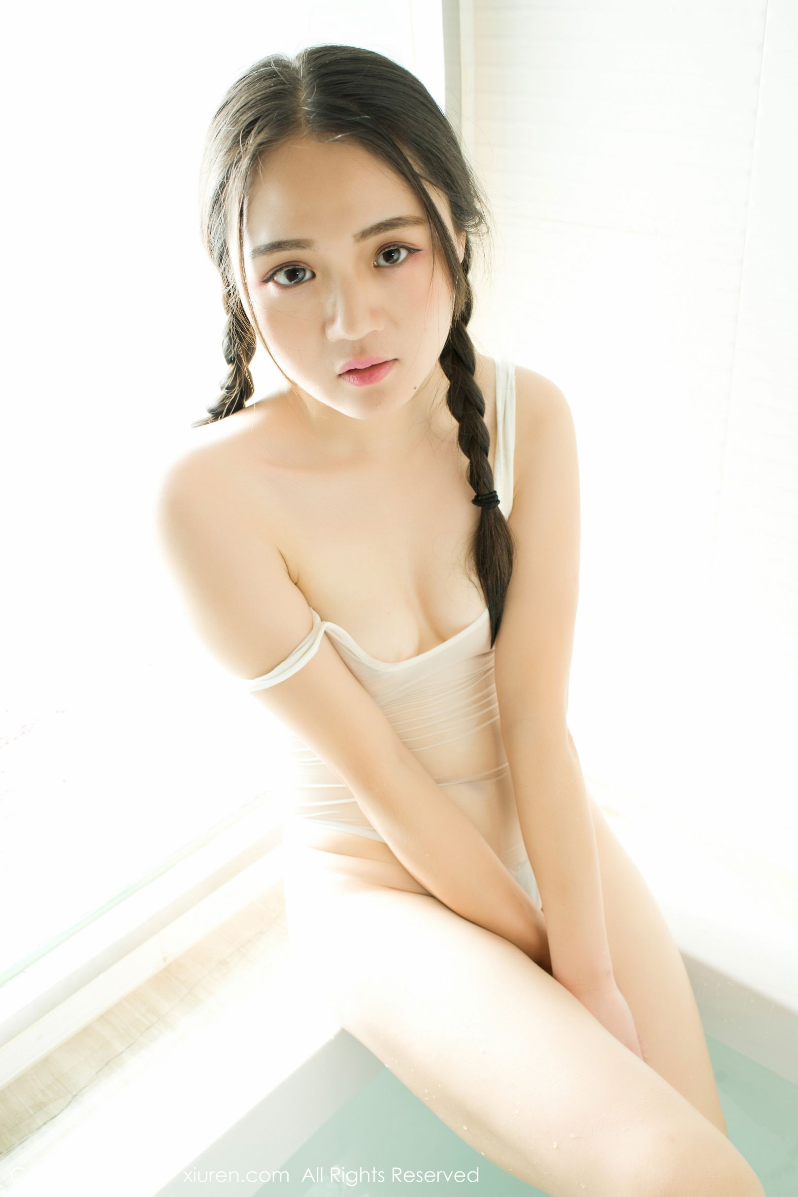 [XiuRen秀人网] No.739 智齿型软妹子@杨欣欣 写真套图[64](第50页)