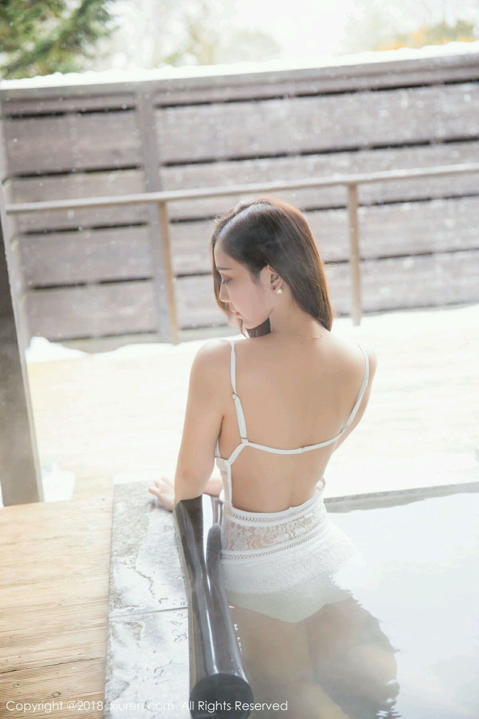[XIUREN秀人网] No.1236 丽质女神@淼淼萌萌哒日本北海道旅拍第一套写真[59](第17页)