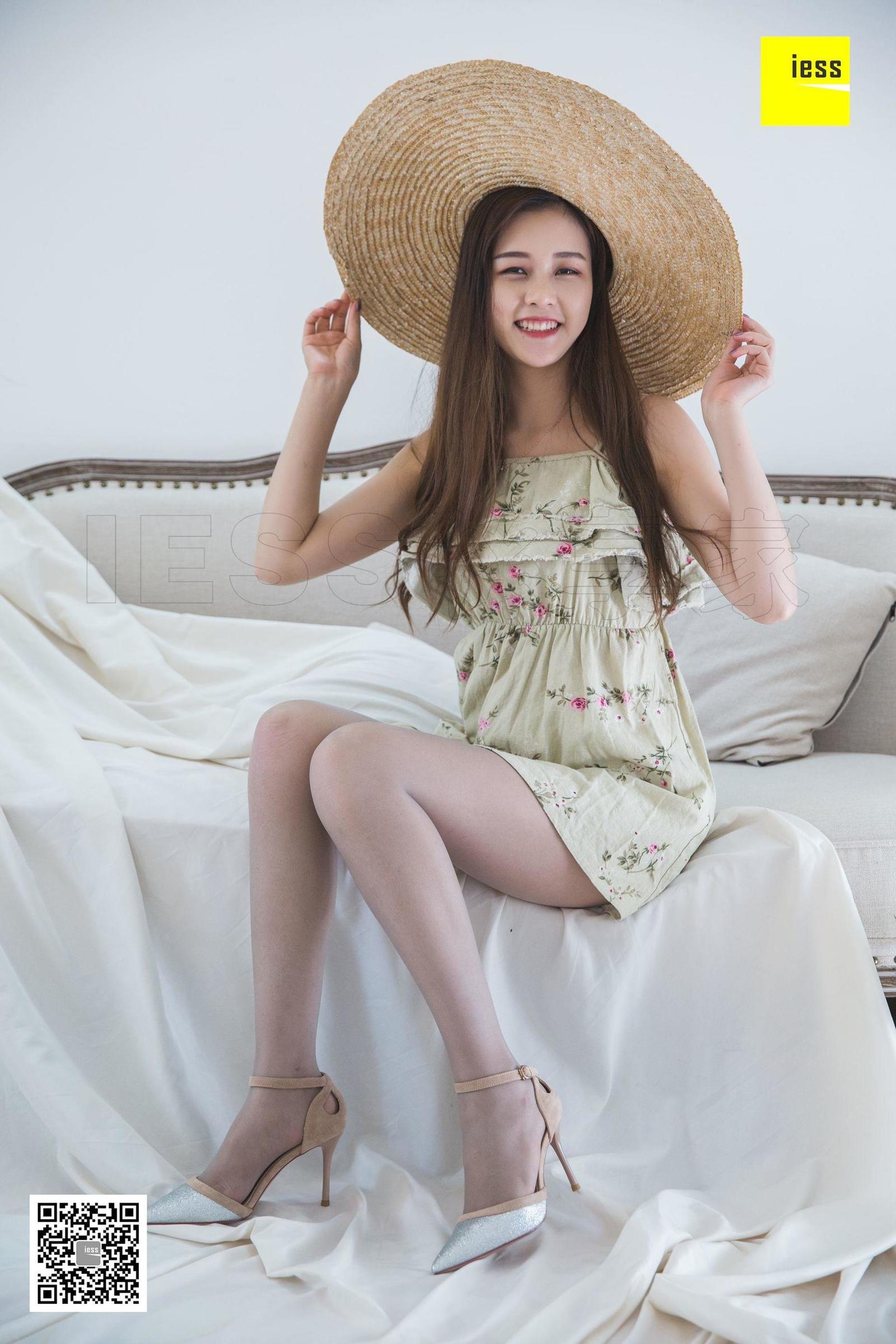 [IESS异思趣向] 九妹《九妹碎花裙灰丝》丝足美腿写真[89](第22页)