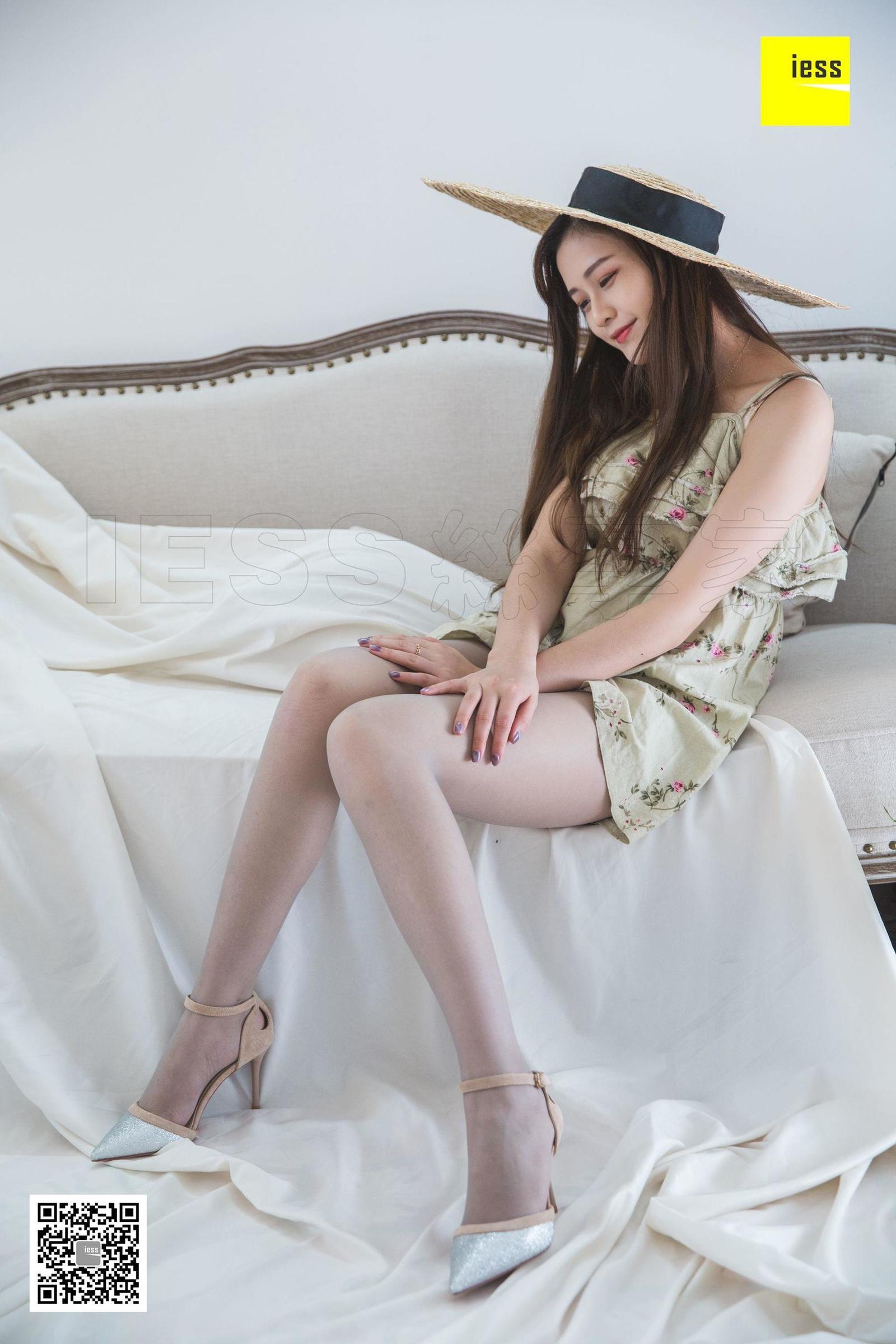 [IESS异思趣向] 九妹《九妹碎花裙灰丝》丝足美腿写真[89](第27页)