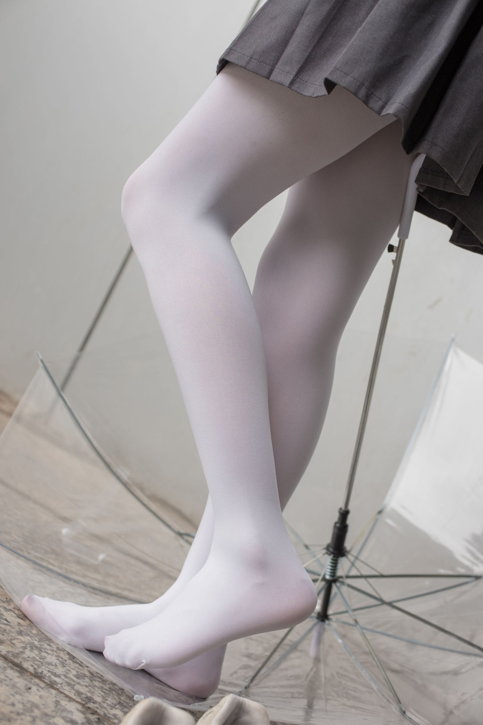 [森萝财团] BETA-003 阿玲妹纸JK白丝 萝莉丝袜写真套图[70](第16页)