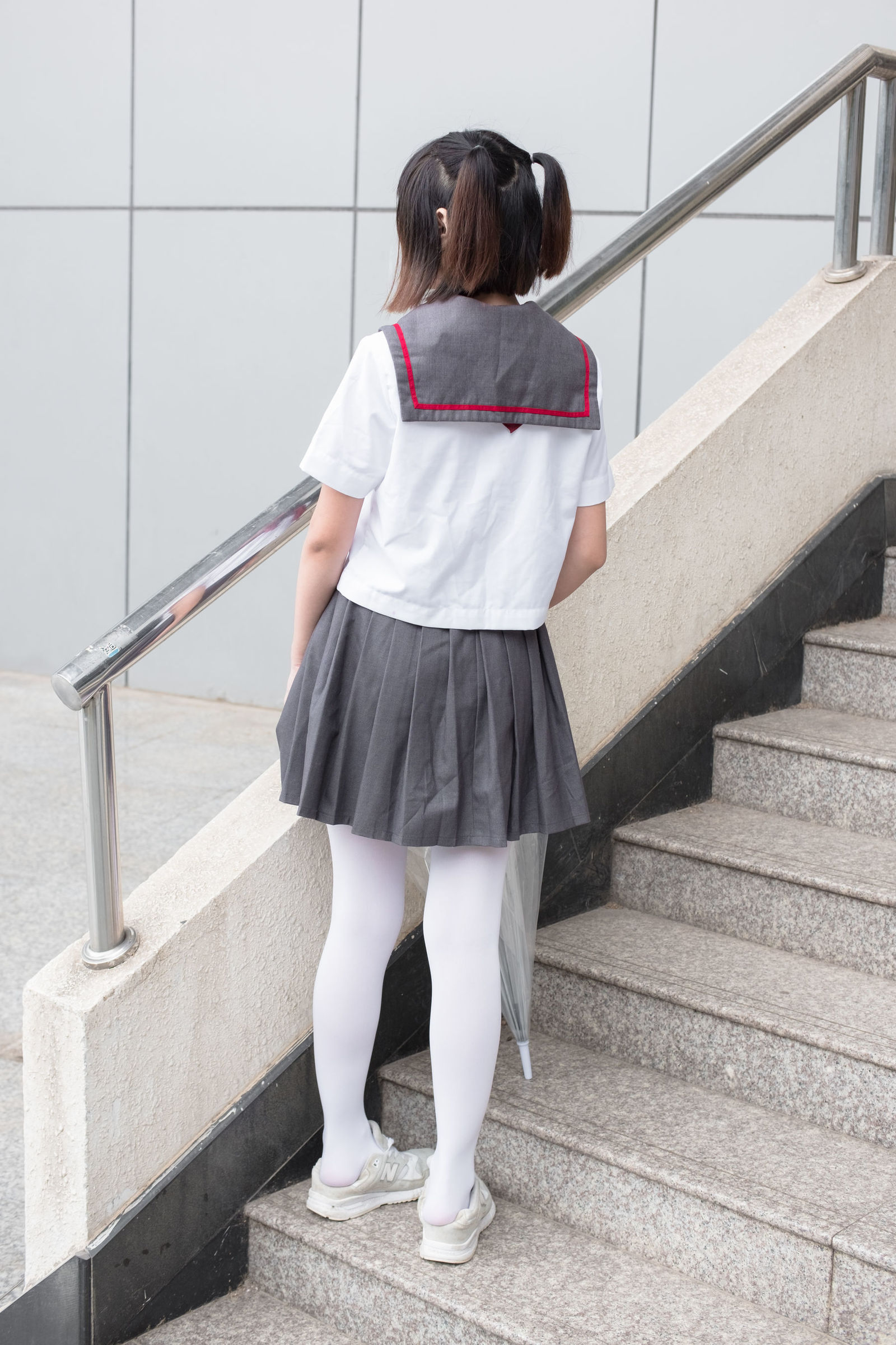 [森萝财团] BETA-003 阿玲妹纸JK白丝 萝莉丝袜写真套图[70](第18页)