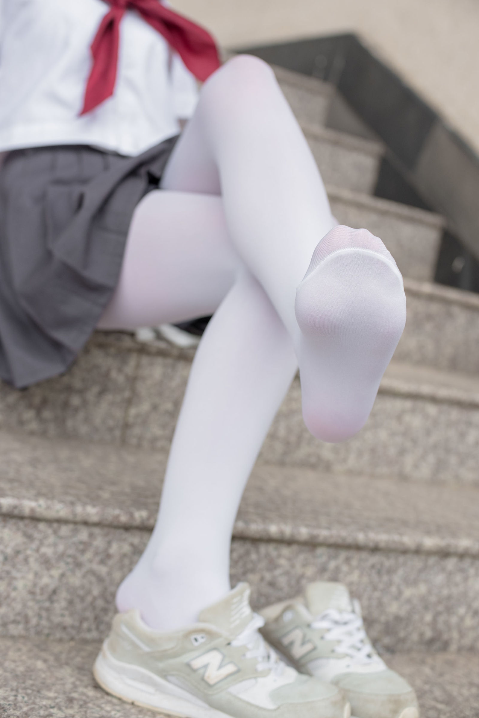 [森萝财团] BETA-003 阿玲妹纸JK白丝 萝莉丝袜写真套图[70](第25页)