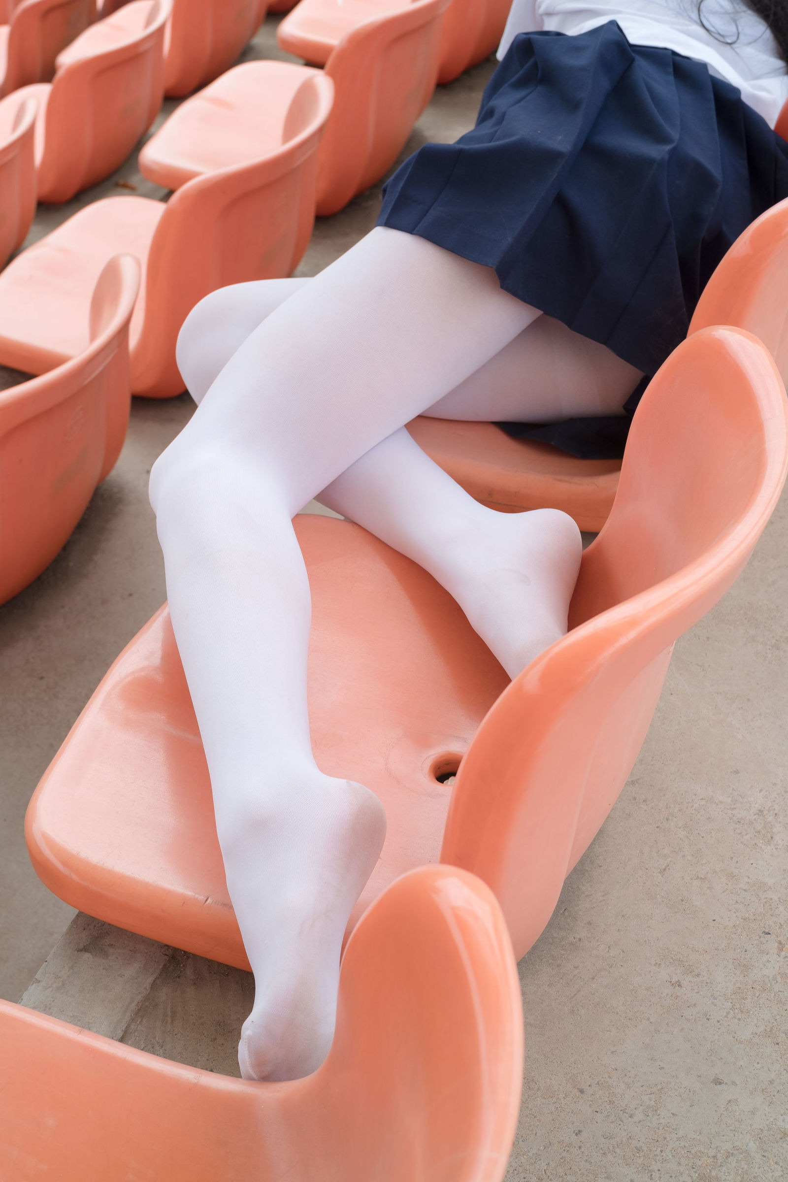 [森萝财团] BETA-004 高中女生JK白丝外拍 萝莉丝袜写真套图[113](第11页)