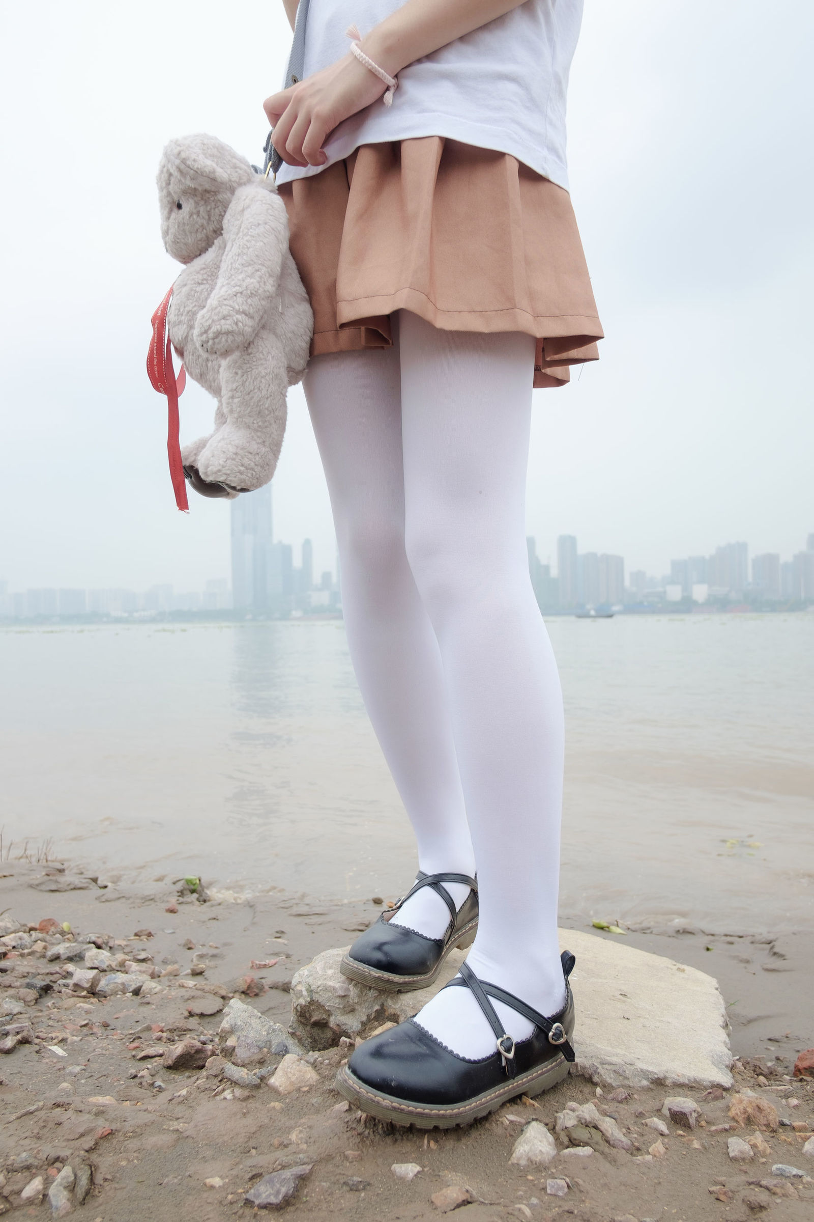 [森萝财团] BETA-004 高中女生JK白丝外拍 萝莉丝袜写真套图[113](第37页)