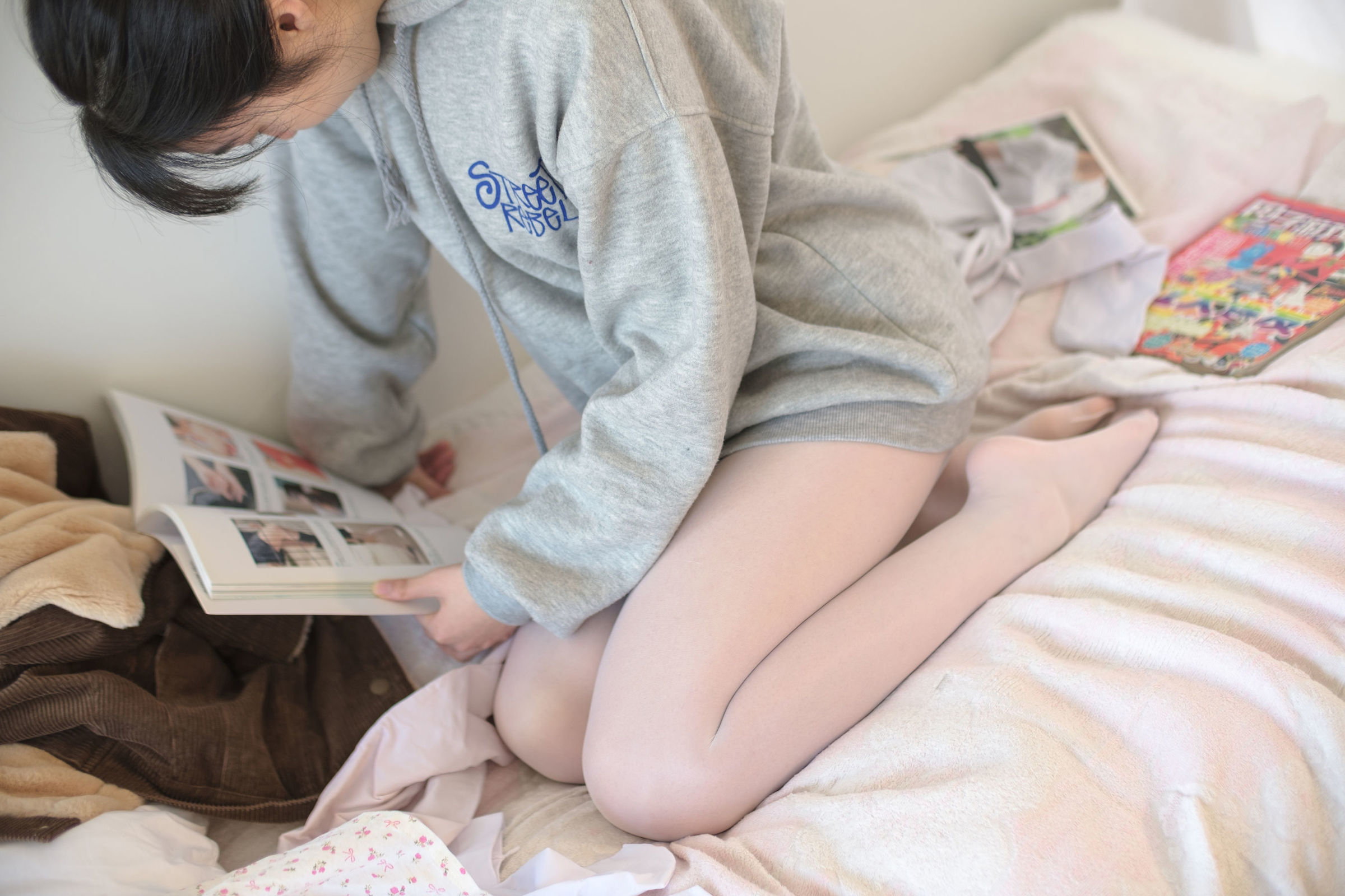 [森萝财团] X-003 少女的肉丝诱惑 萝莉丝袜写真套图[149](第99页)