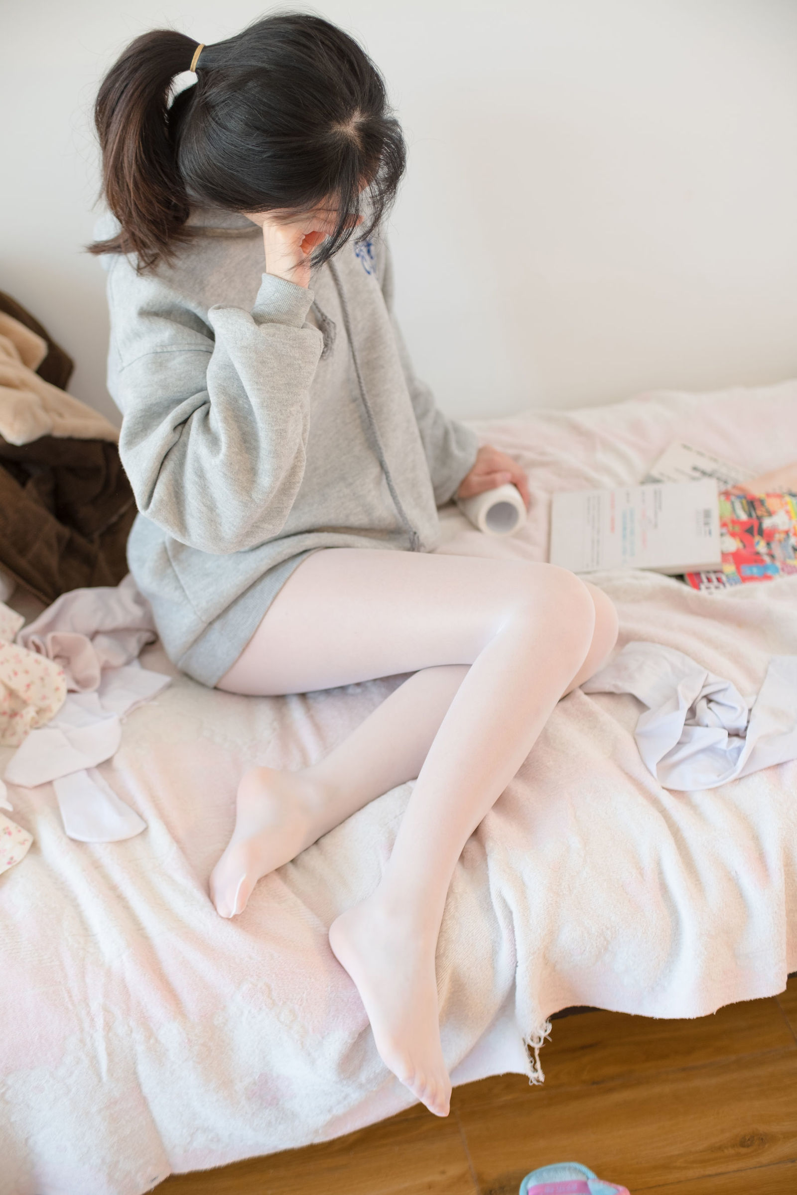 [森萝财团] X-003 少女的肉丝诱惑 萝莉丝袜写真套图[149](第126页)