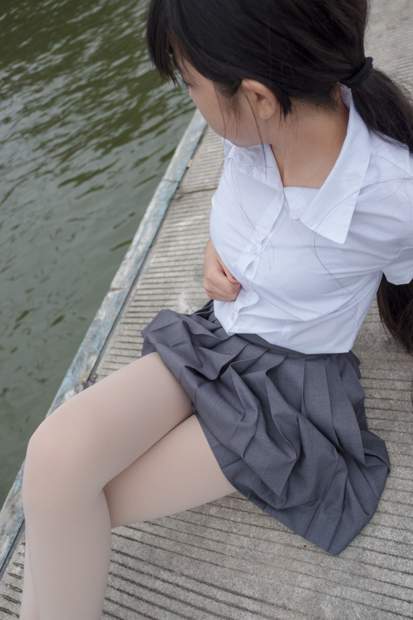 [森萝财团] BETA-005 女生的白衬衣诱惑 萝莉丝袜写真套图[76](第50页)