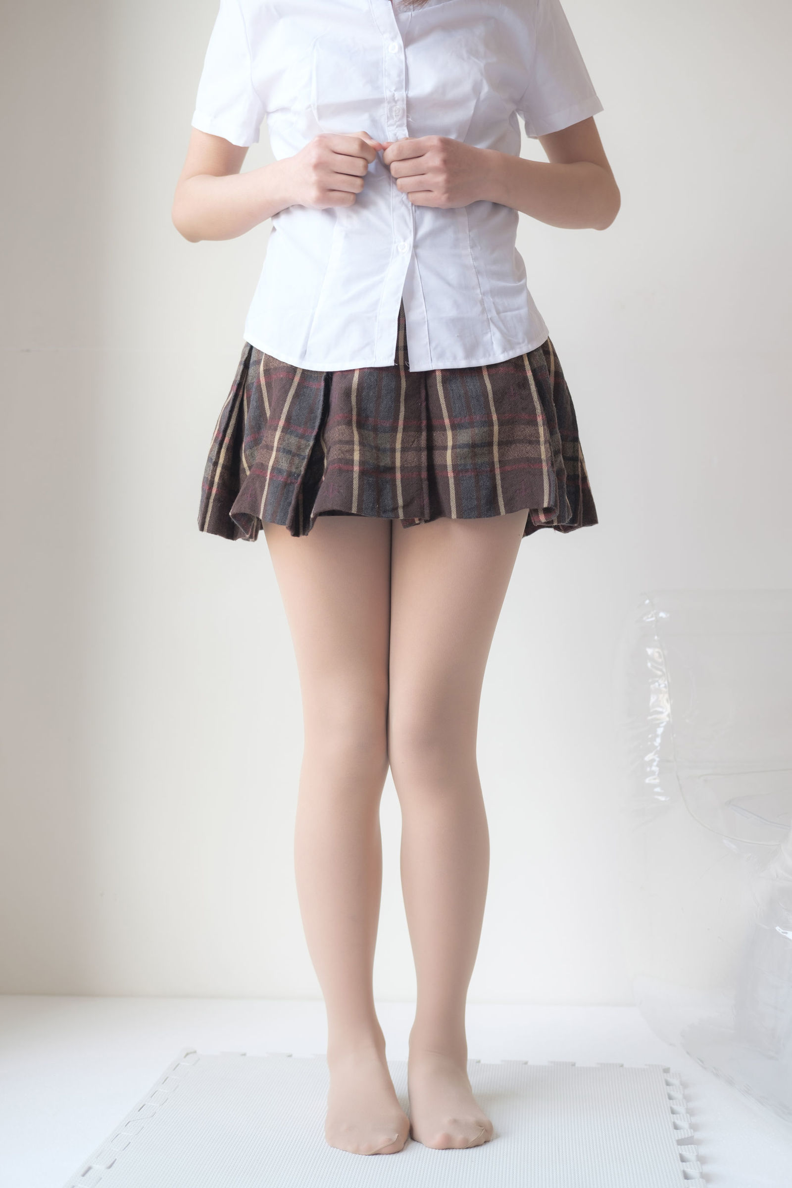 [森萝财团-萝莉丝袜写真] X-013 肉丝妹妹的白船袜[134](第109页)