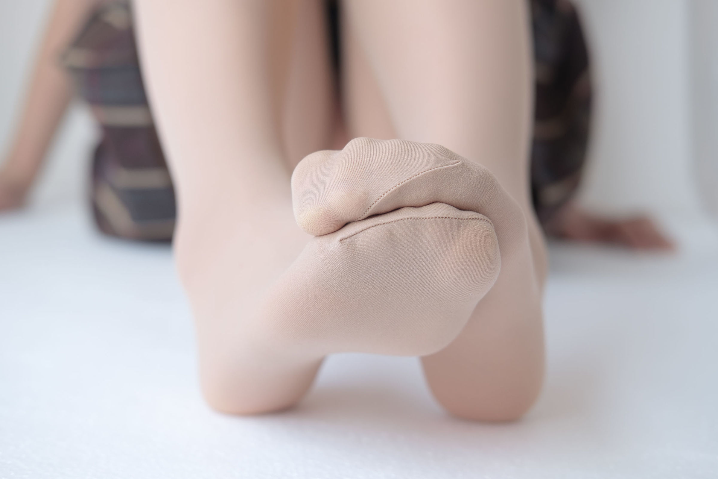 [森萝财团-萝莉丝袜写真] X-013 肉丝妹妹的白船袜[134](第132页)