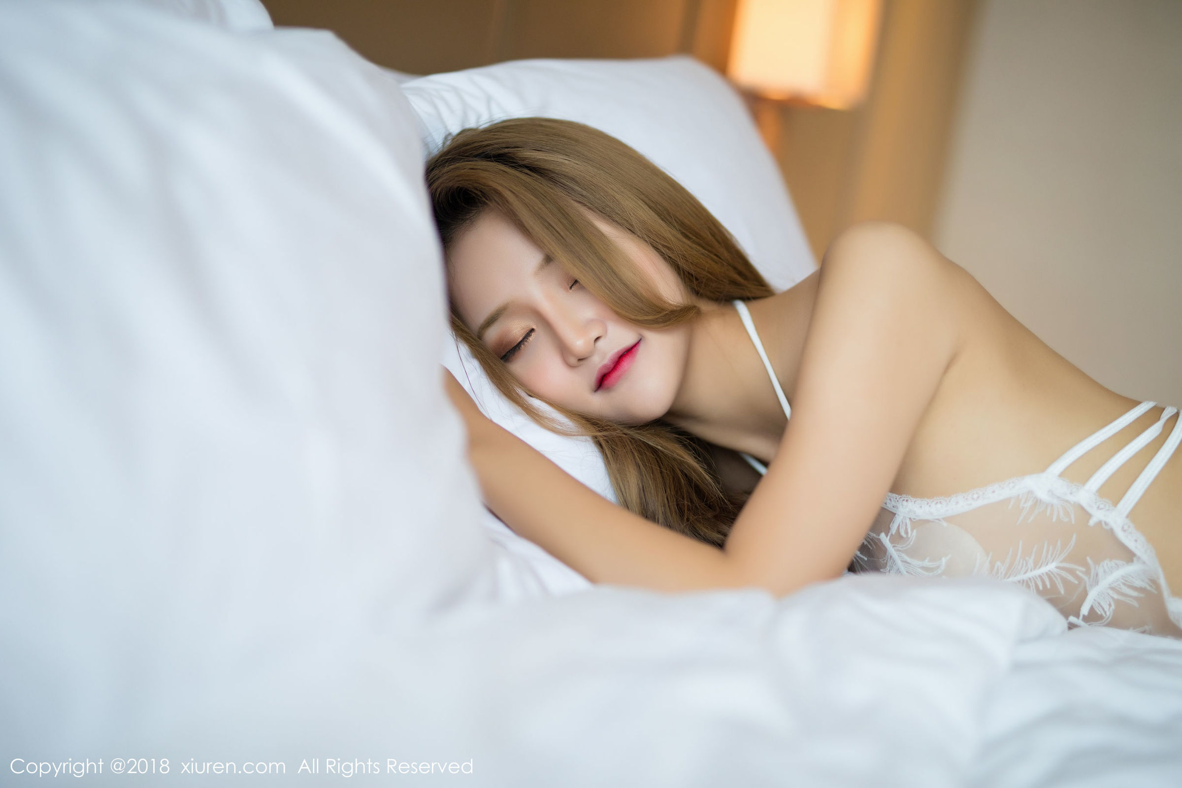 <b>[XiuRen秀人] No.1244 模特@Miko酱第四套性感私房写真[70]</b>(第41页)
