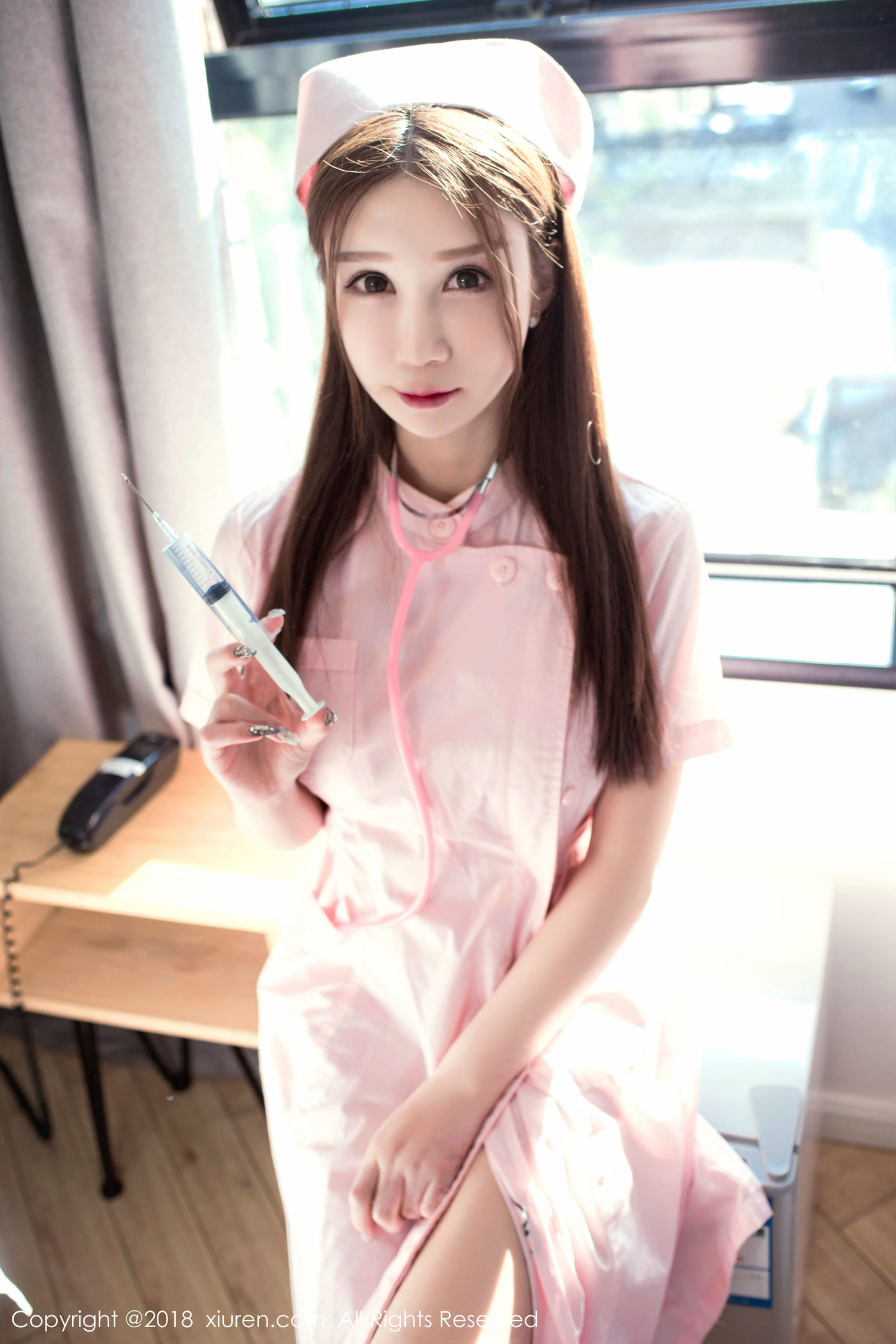 [XiuRen秀人] No.1245 李宓儿 - 粉色护士服和黑色绑带内衣丝袜[48](第3页)