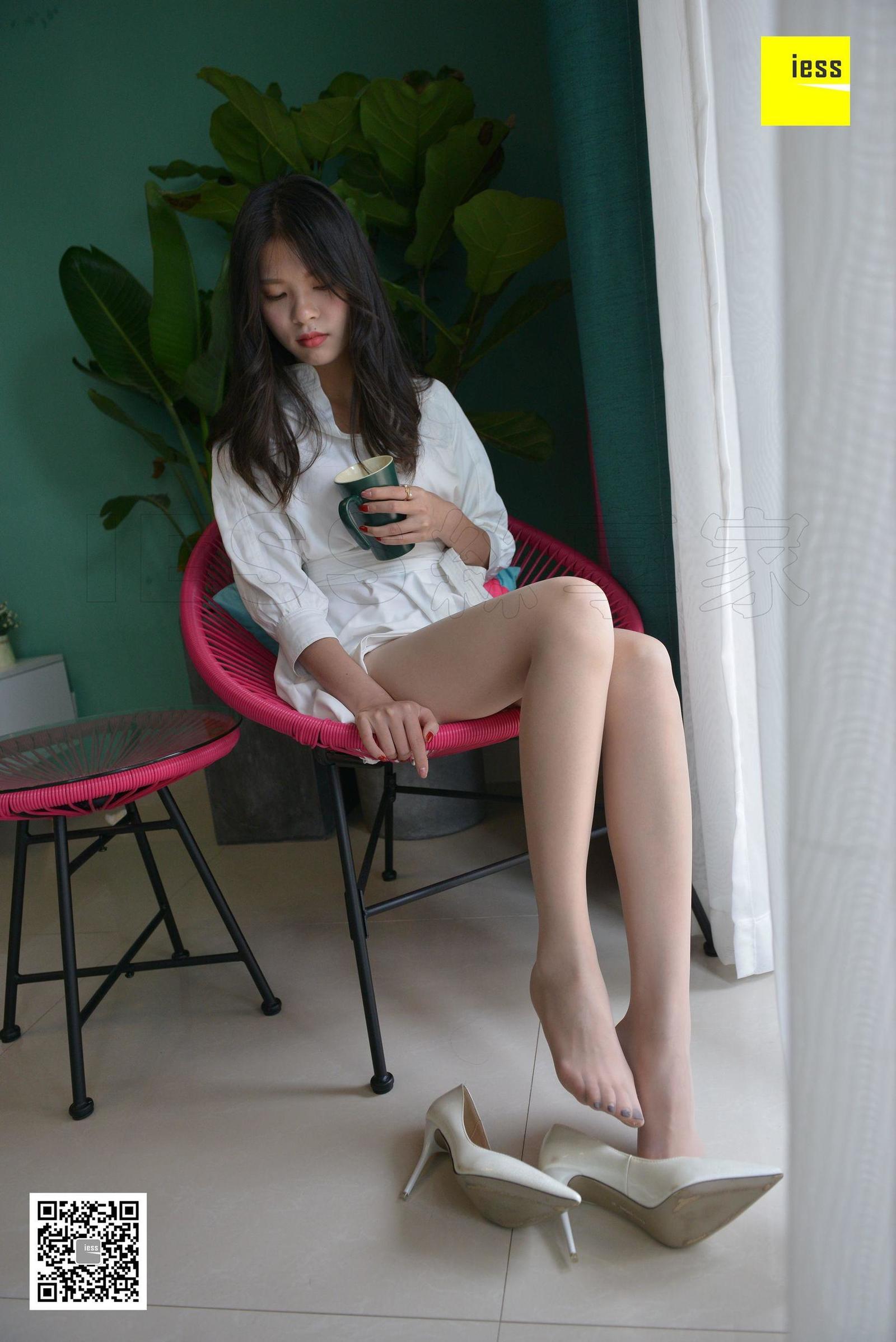 [IESS异思趣向]  七七 《七七的仙女白裙》丝袜美腿写真套图[80](第9页)