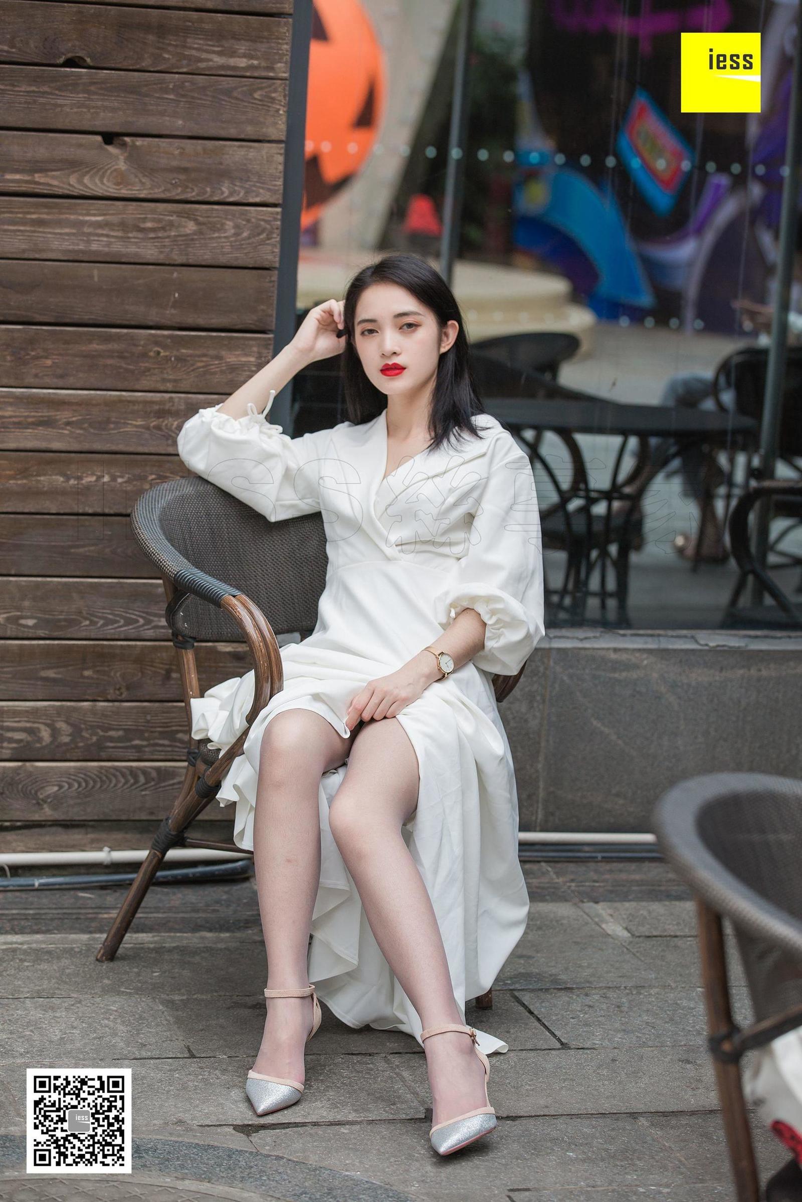 [IESS异思趣向]  姗姗 《烈焰红唇白长裙》丝袜美腿写真套图[84](第22页)