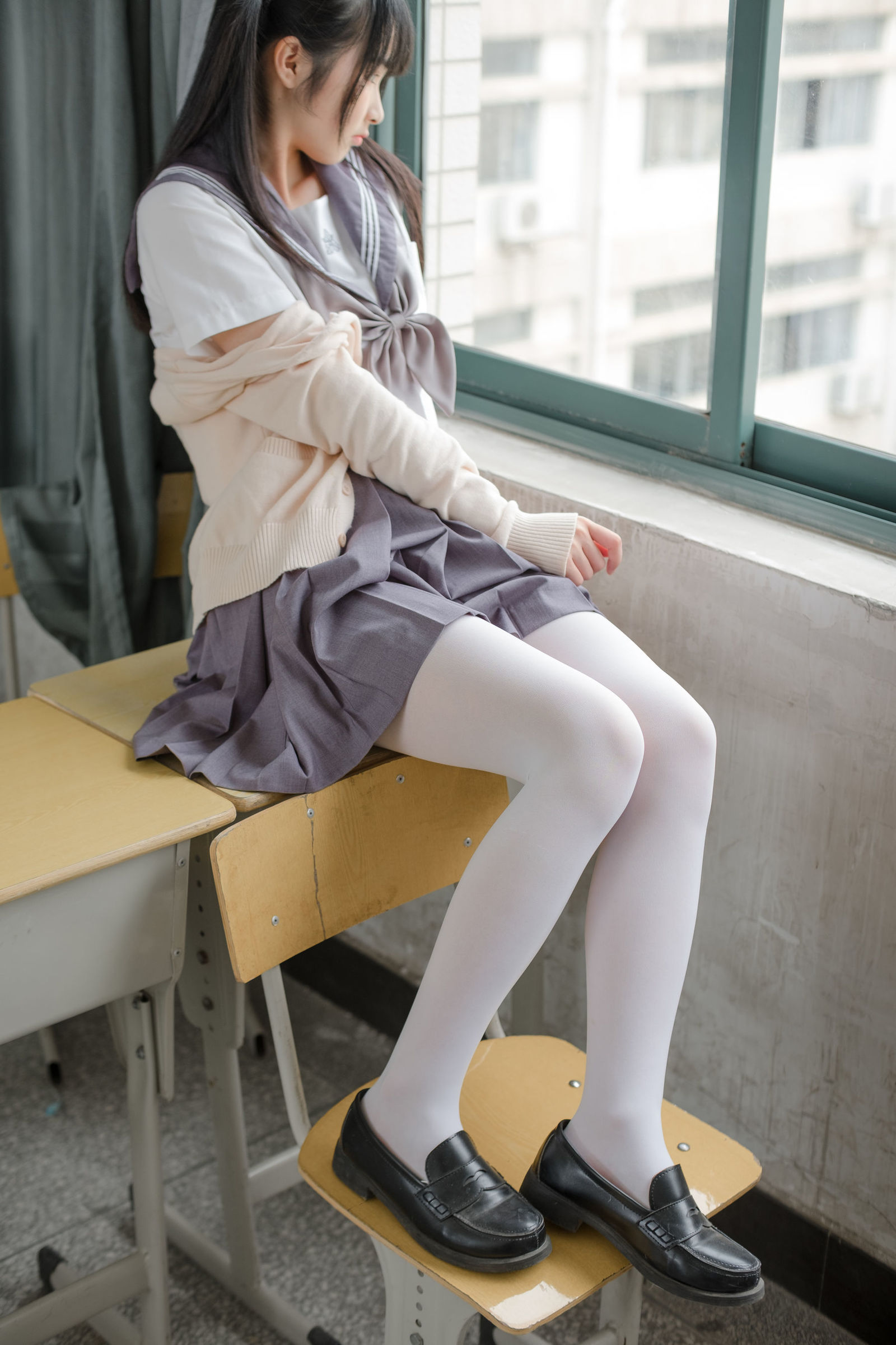 [森萝财团-萝莉丝袜写真] X-017 JK校服白丝[99](第40页)