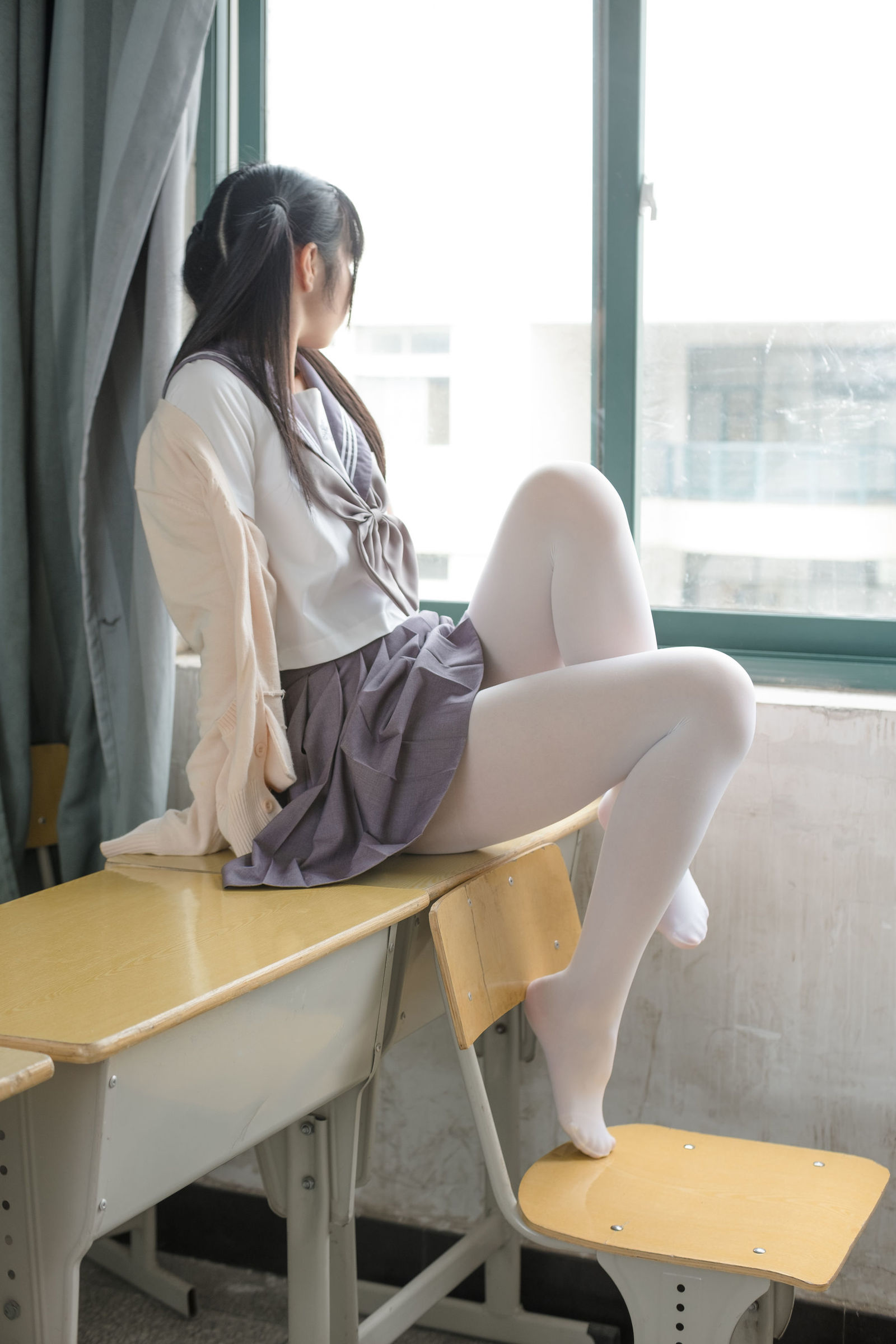[森萝财团-萝莉丝袜写真] X-017 JK校服白丝[99](第46页)