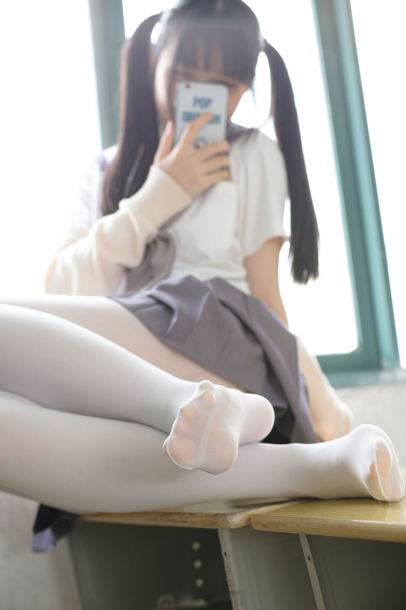 [森萝财团-萝莉丝袜写真] X-017 JK校服白丝[99](第68页)