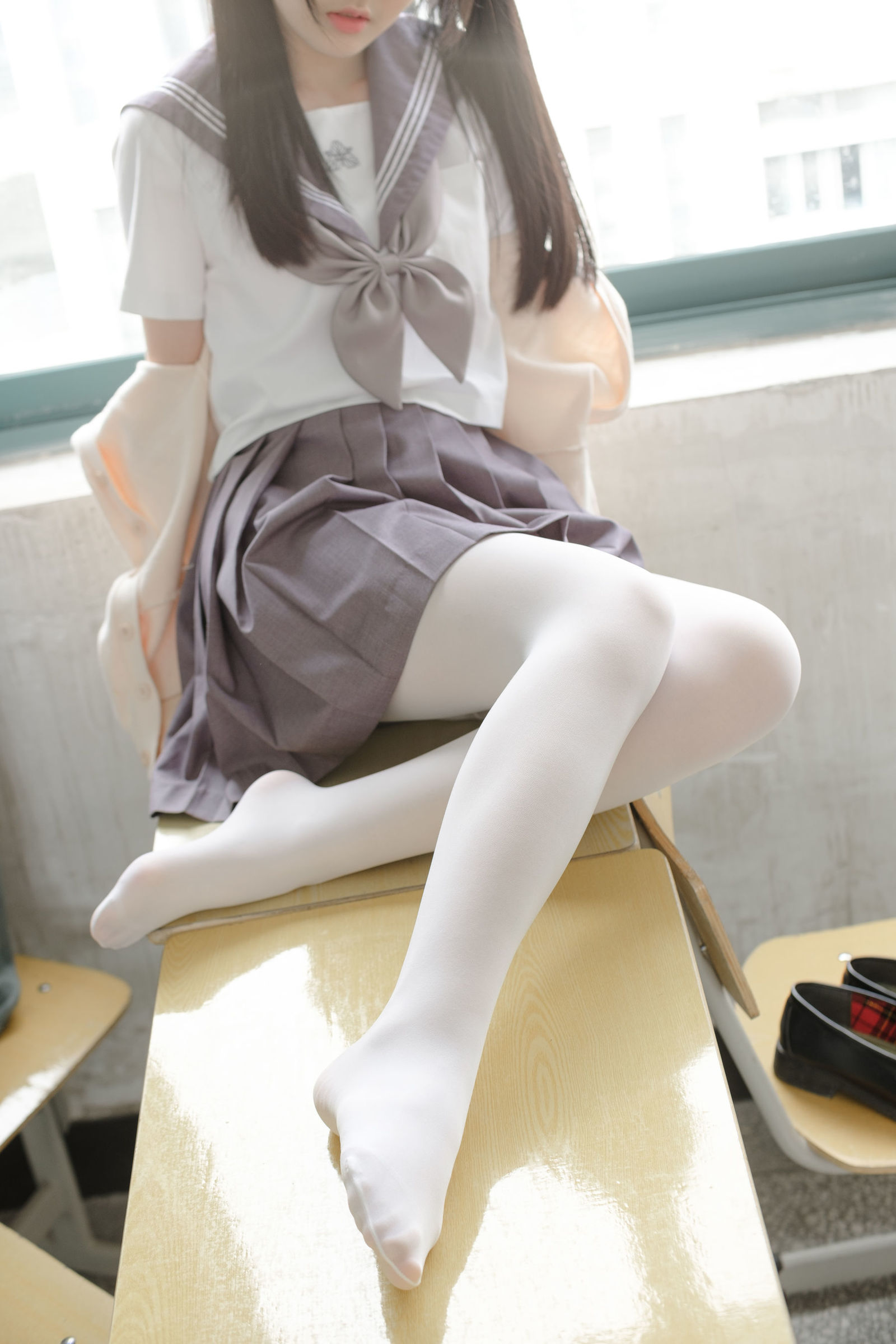 [森萝财团-萝莉丝袜写真] X-017 JK校服白丝[99](第72页)