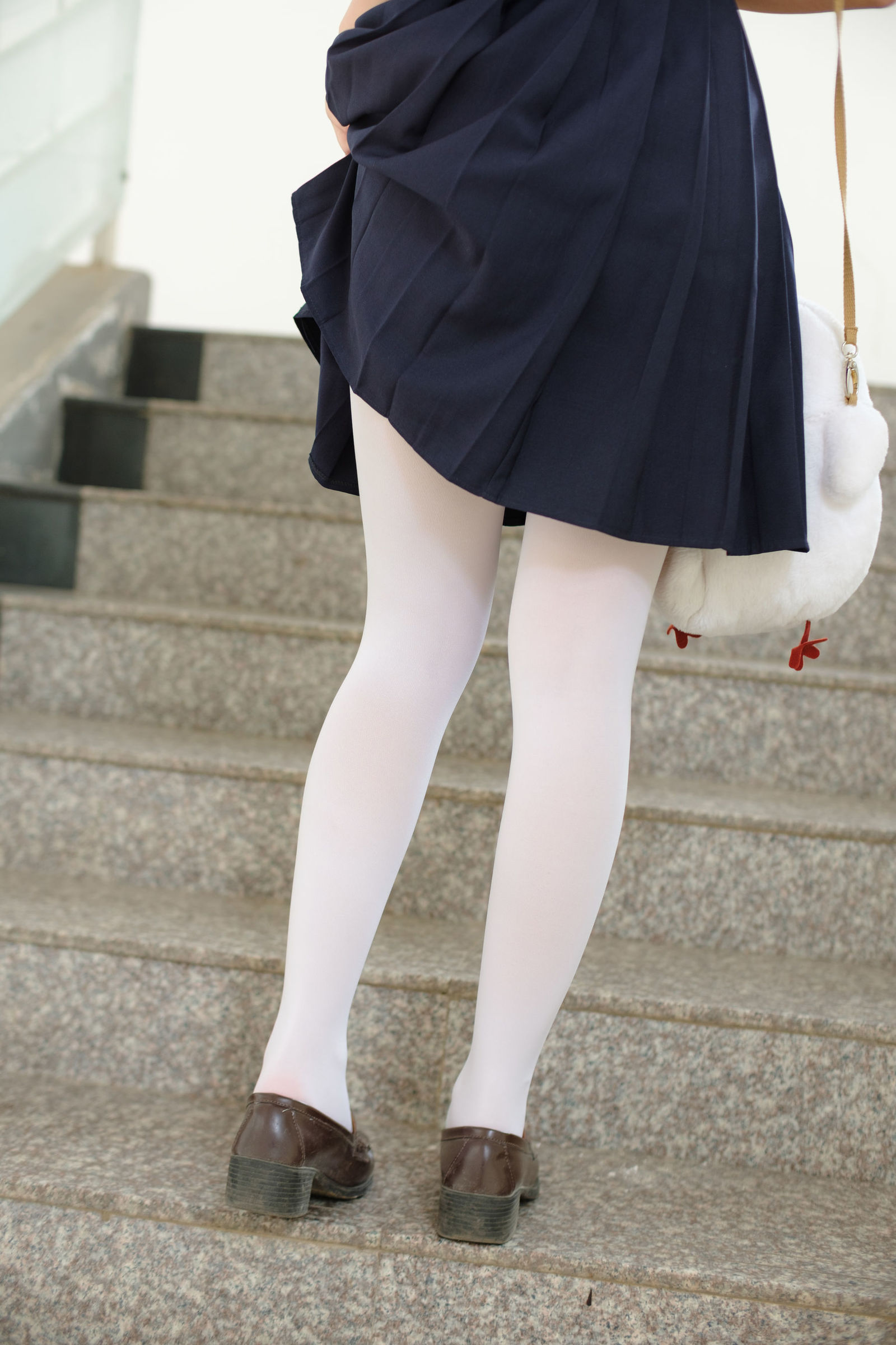 [森萝财团] X-027 教室JK白丝 萝莉丝袜写真套图[113](第50页)