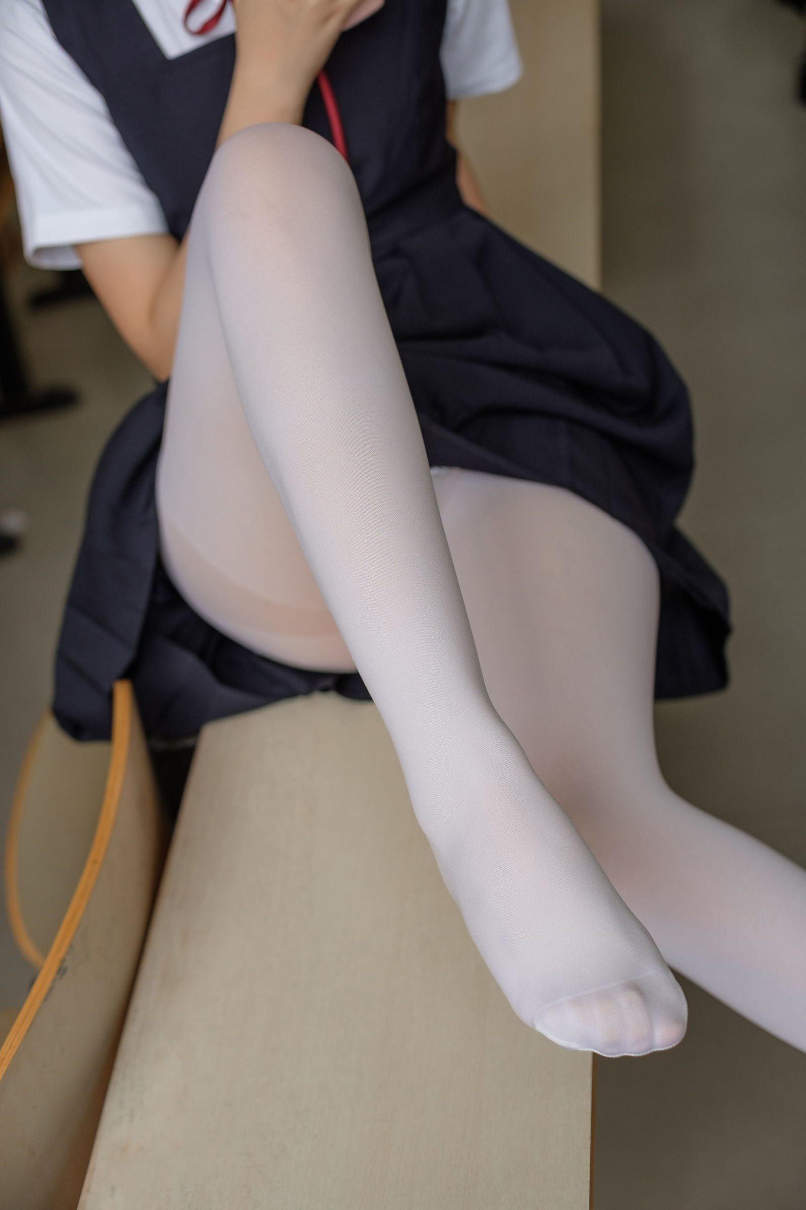 [森萝财团] X-027 教室JK白丝 萝莉丝袜写真套图[113](第85页)
