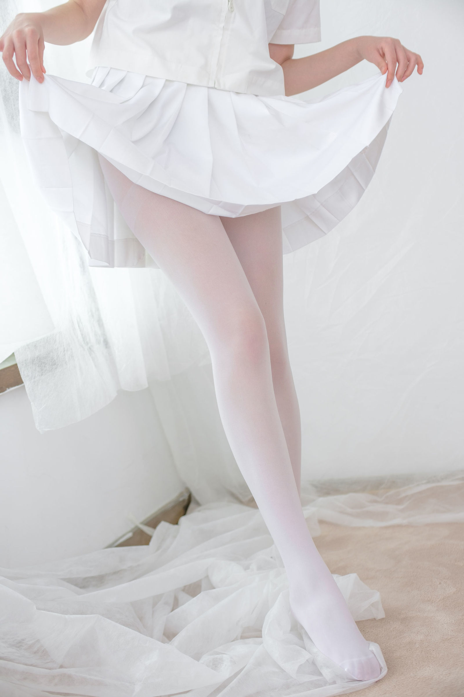 [森萝财团] X-038 明天我要嫁给你啦 萝莉丝袜写真套图[116](第58页)