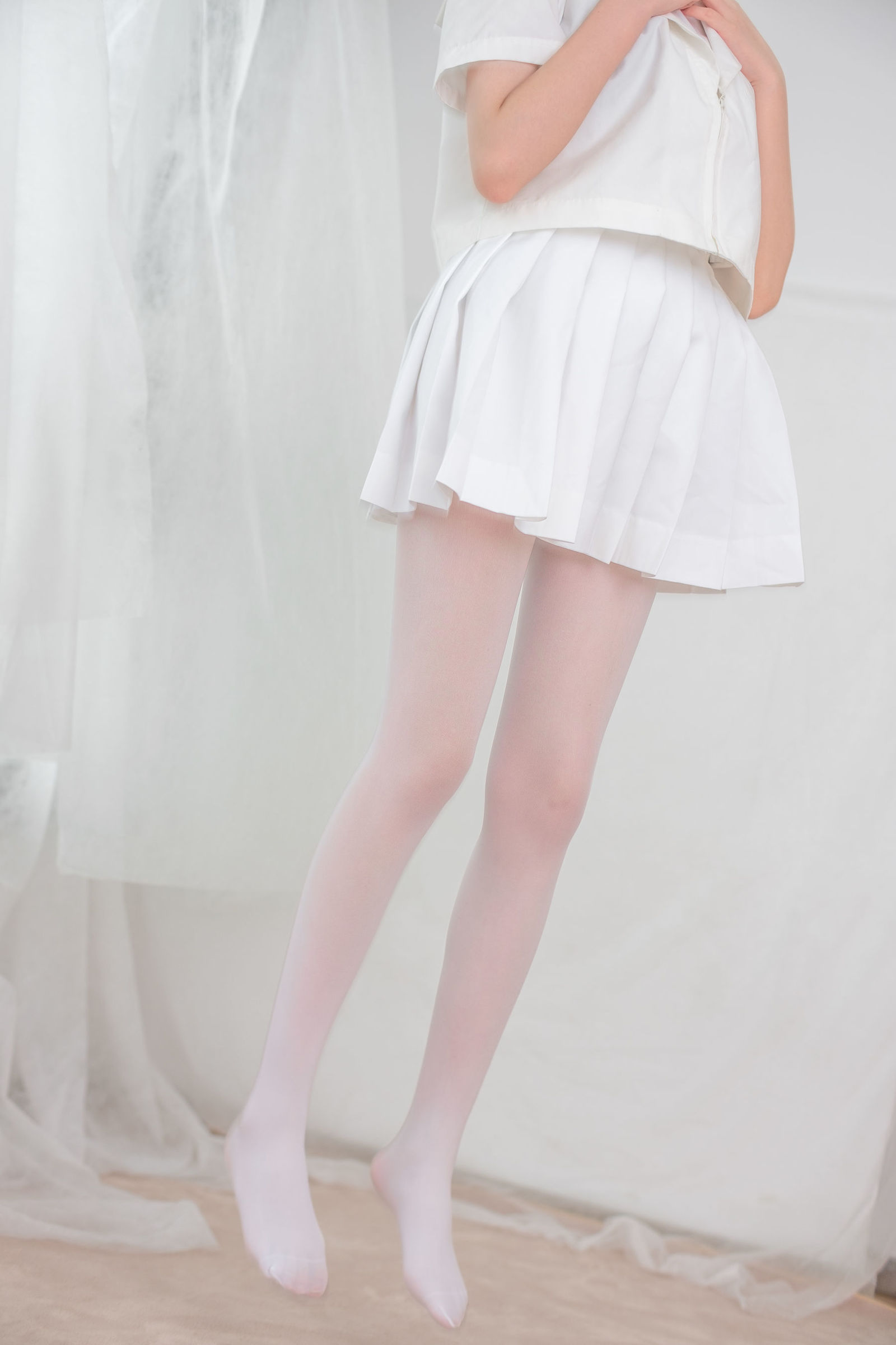 [森萝财团] X-038 明天我要嫁给你啦 萝莉丝袜写真套图[116](第89页)