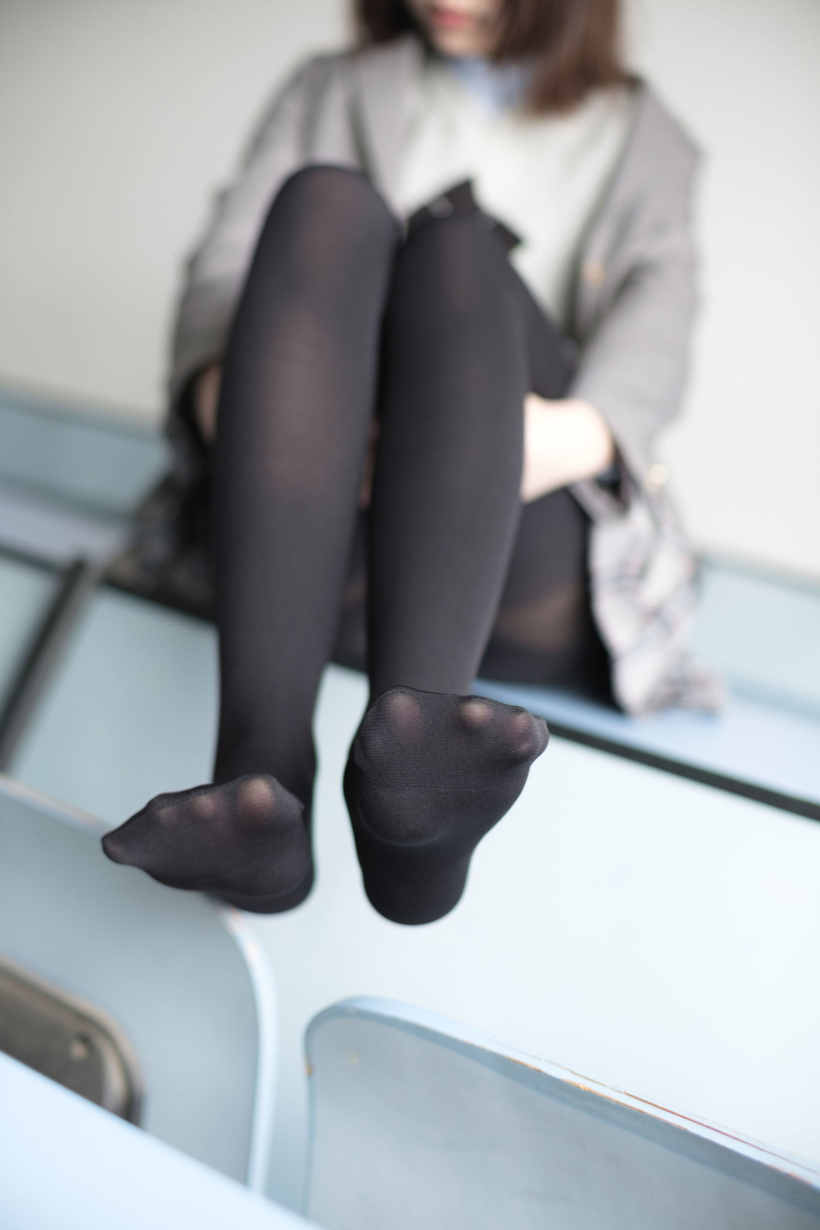 [森萝财团-萝莉丝袜写真] X-014 黑丝学妹美脚[116](第36页)