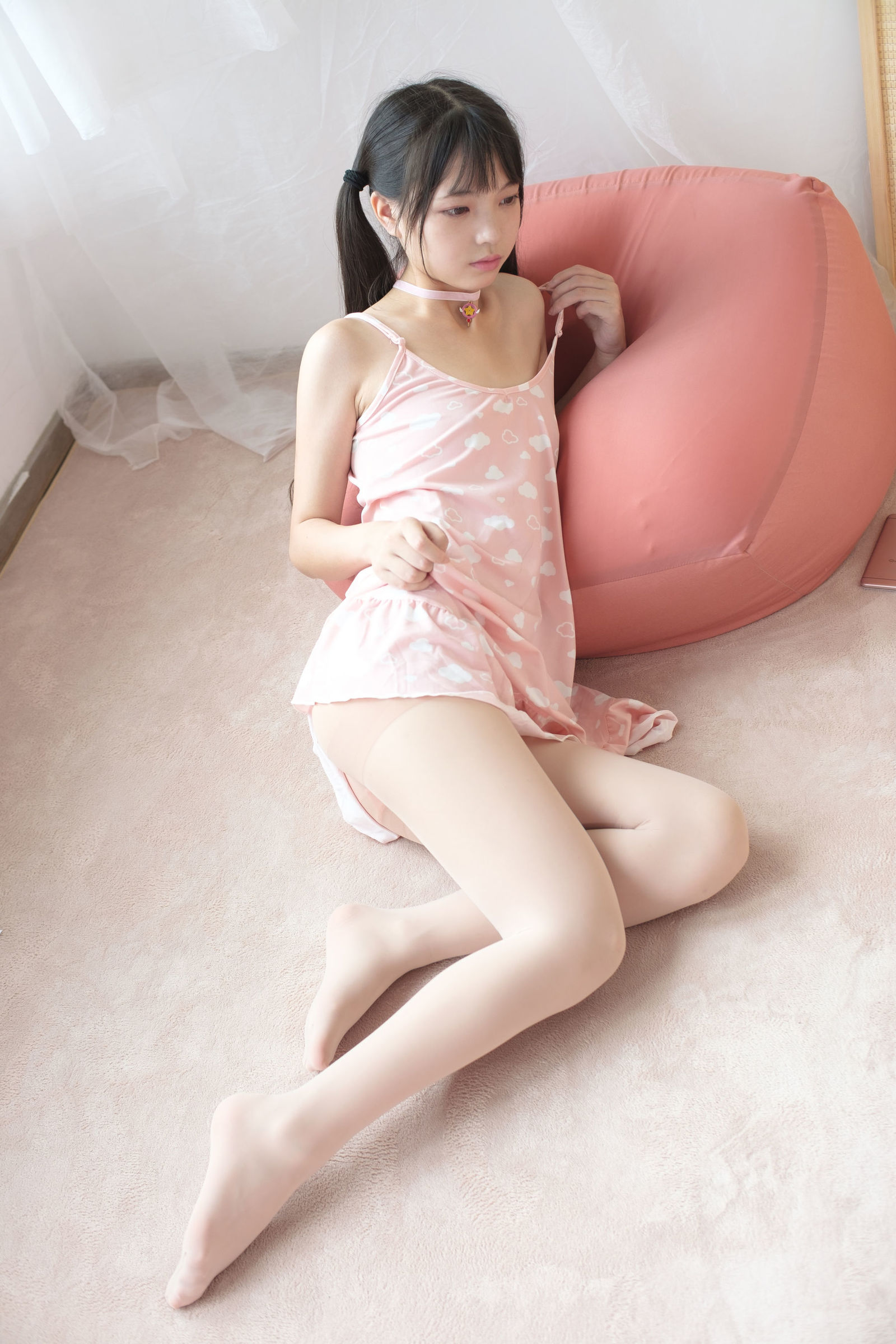 [森萝财团] X-039 粉红小可爱的肉丝 萝莉丝袜写真套图[71](第34页)