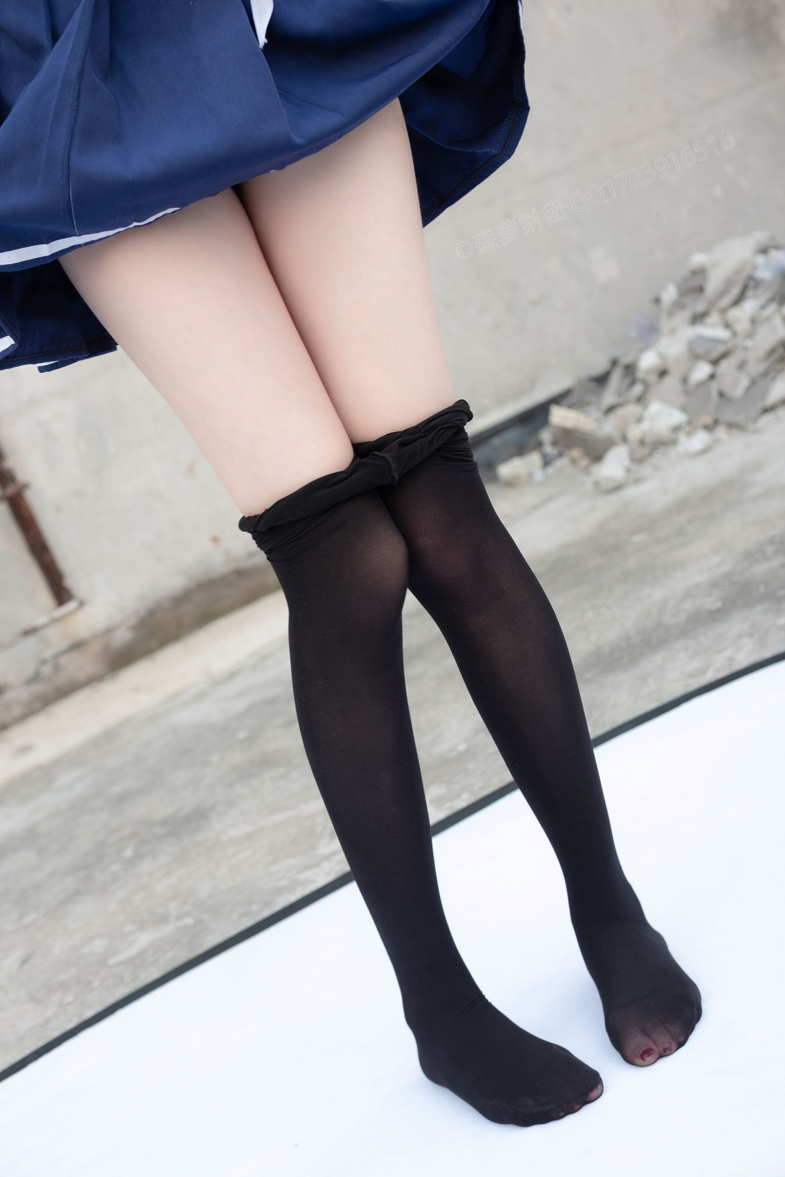 [森萝财团] X-043 天台黑丝水手服 萝莉丝袜写真套图[110](第52页)