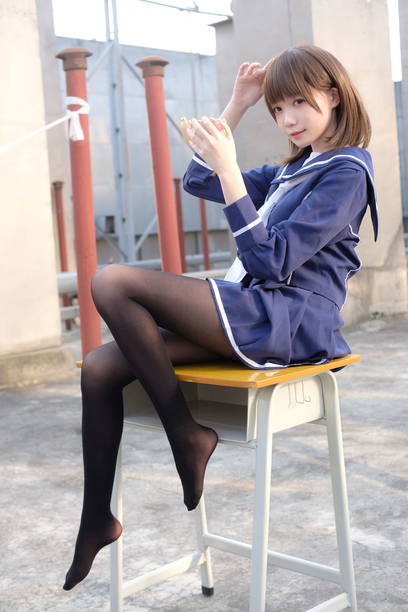 [森萝财团] X-043 天台黑丝水手服 萝莉丝袜写真套图[110](第60页)