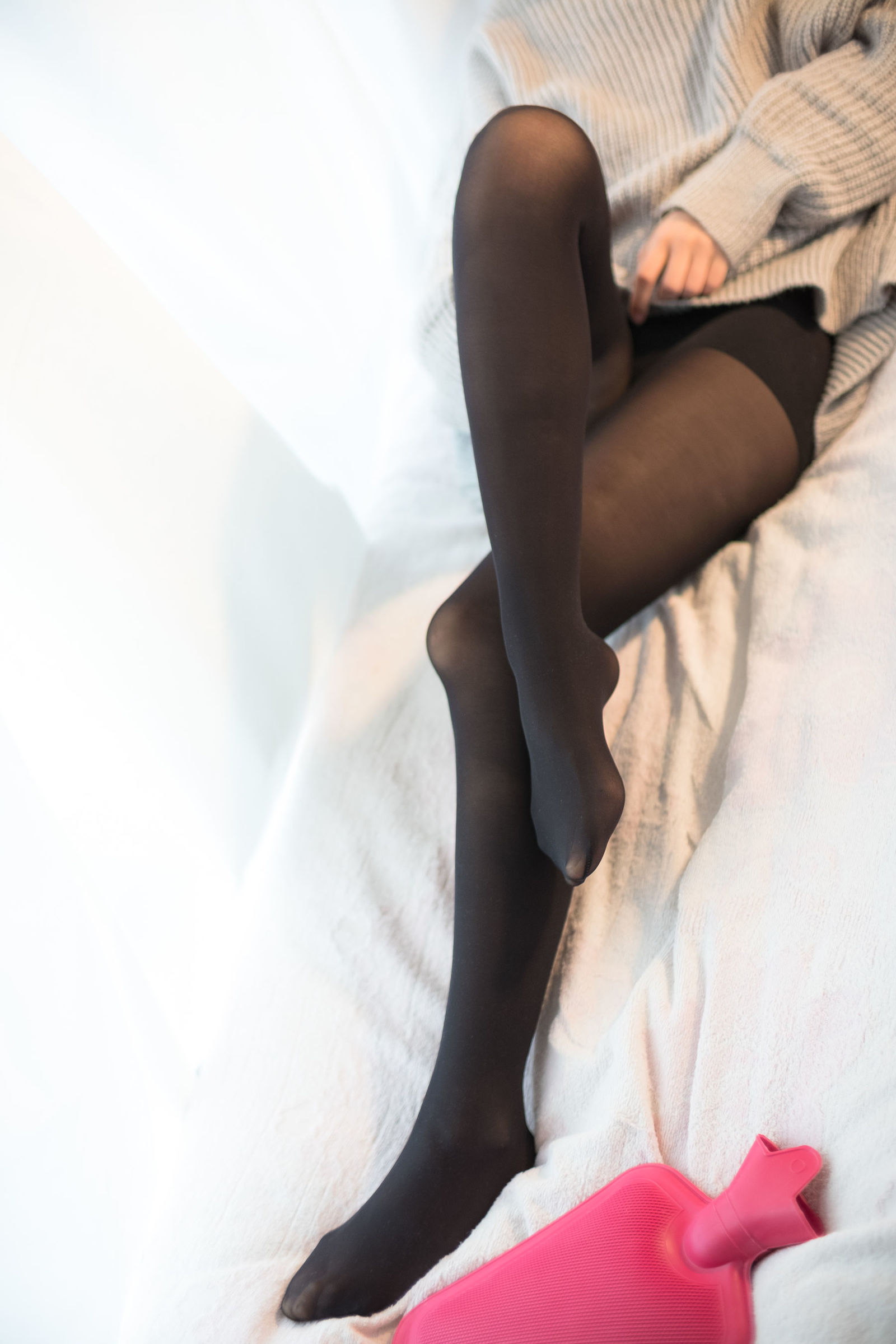 [森萝财团萝莉丝袜写真] X-008 毛衣黑丝[117](第46页)
