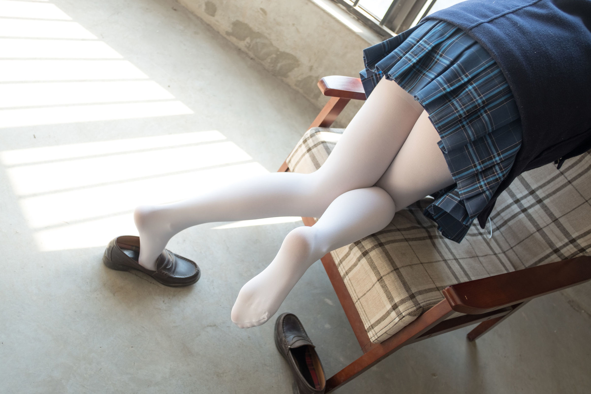 [森萝财团] R15-047 心中的白丝 萝莉丝袜写真套图[114](第8页)