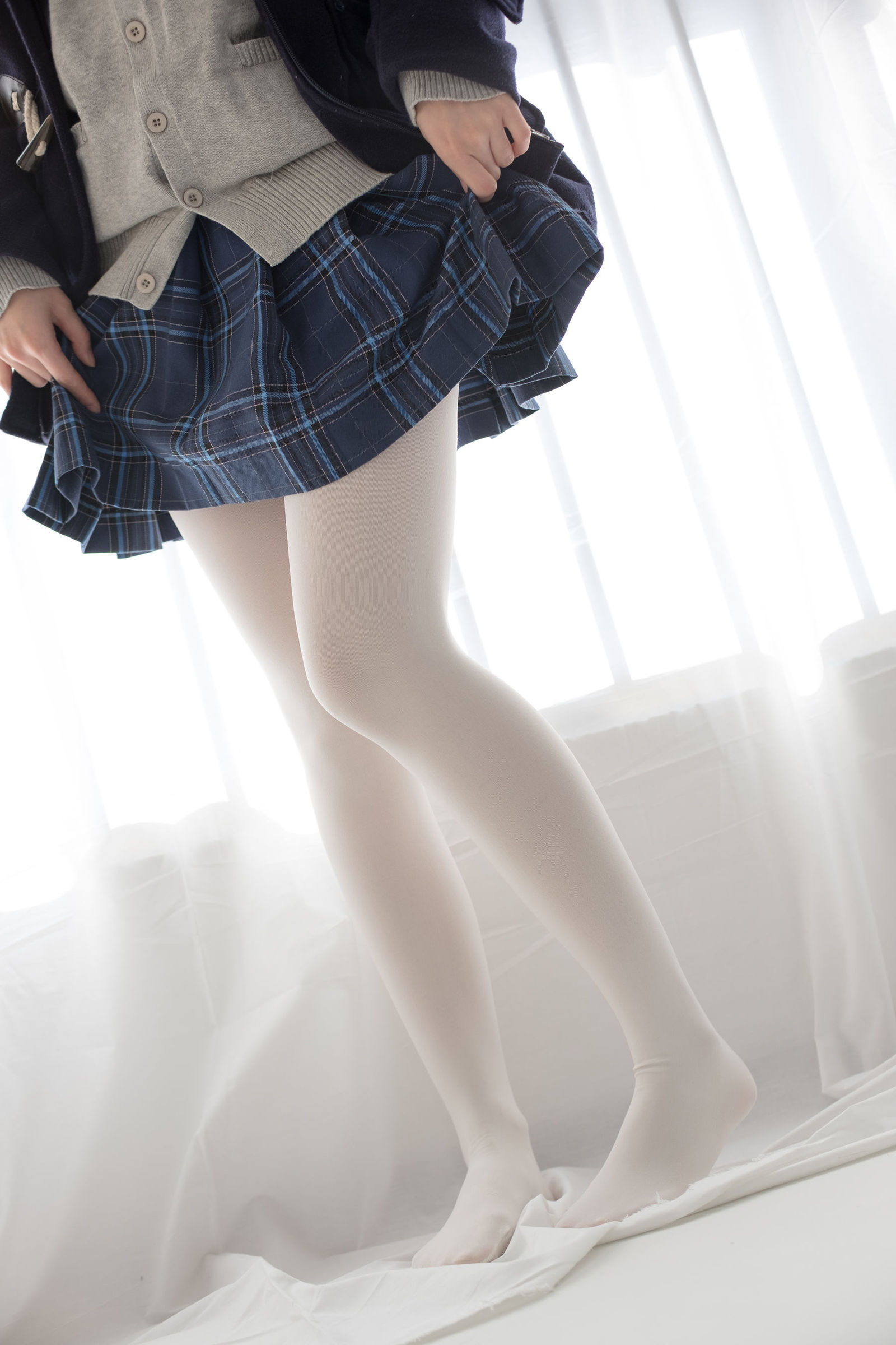 [森萝财团] R15-047 心中的白丝 萝莉丝袜写真套图[114](第21页)