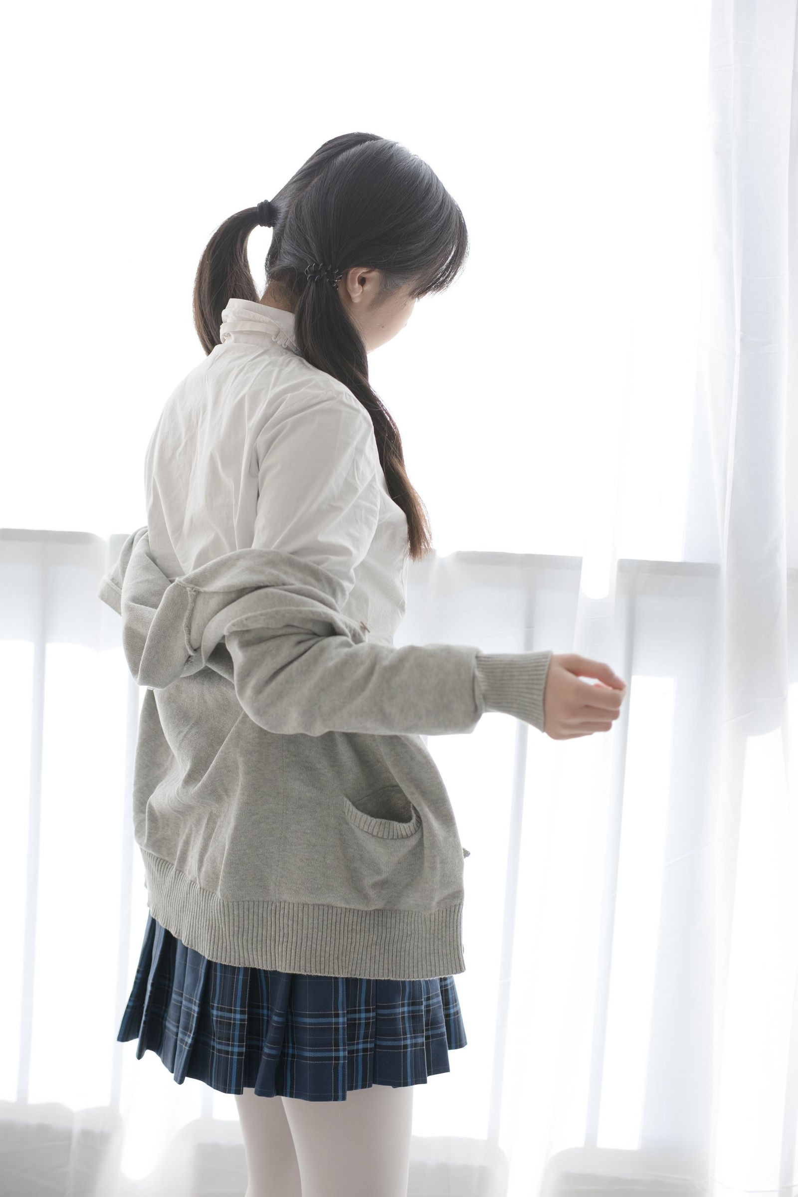 [森萝财团] R15-047 心中的白丝 萝莉丝袜写真套图[114](第35页)
