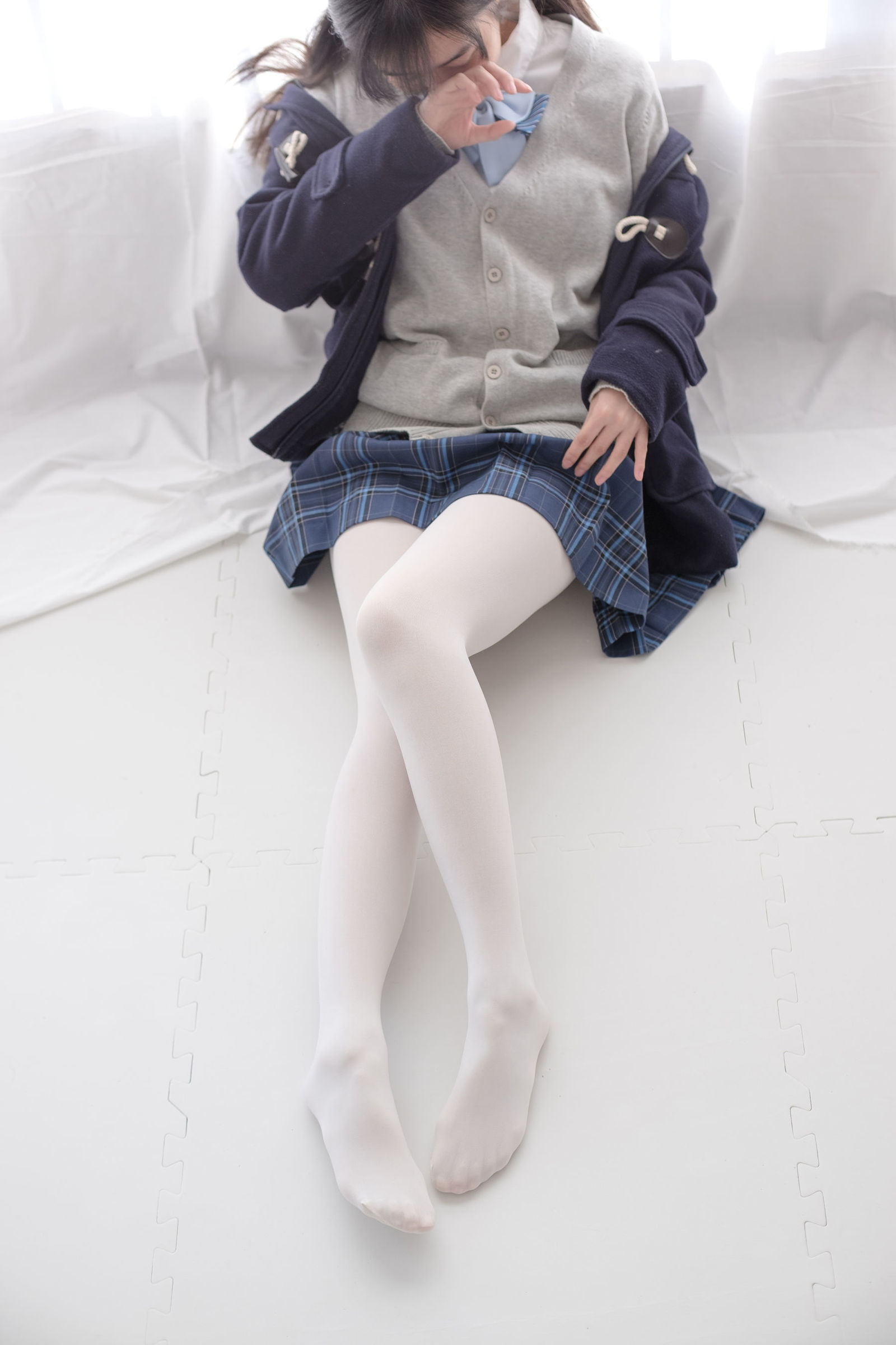 [森萝财团] R15-047 心中的白丝 萝莉丝袜写真套图[114](第50页)