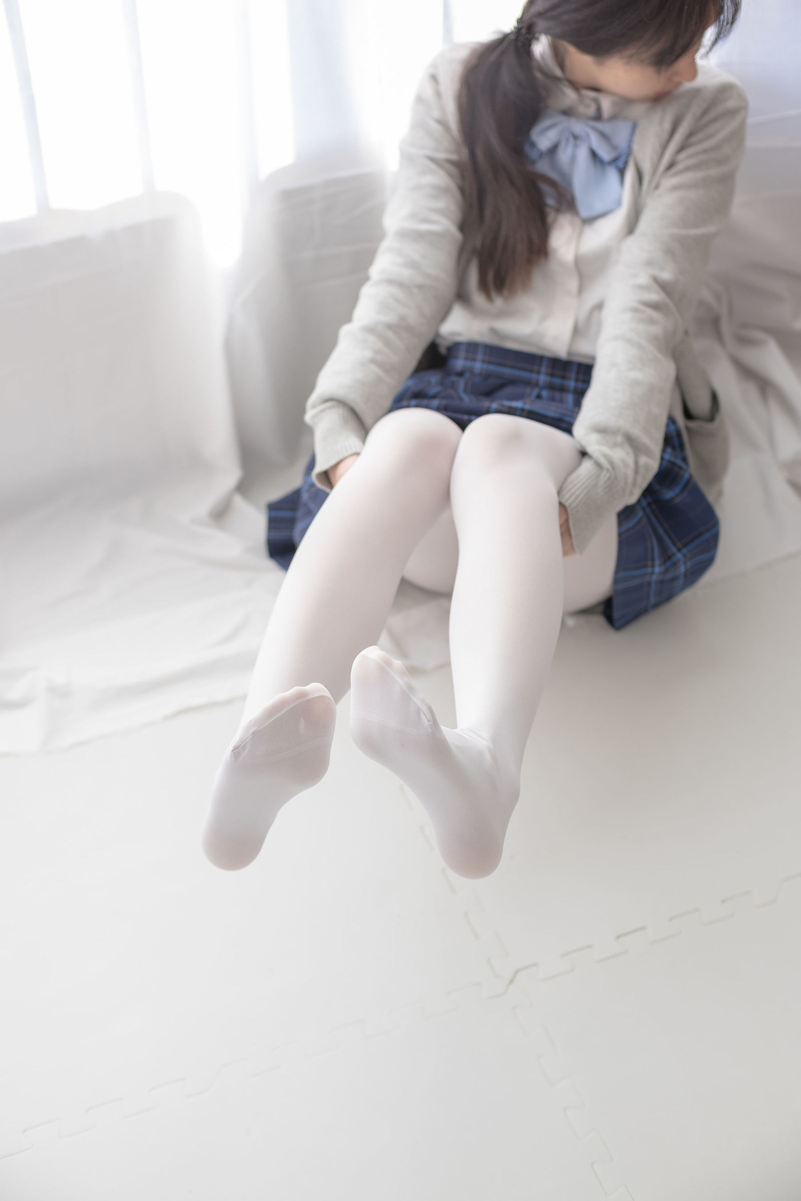 [森萝财团] R15-047 心中的白丝 萝莉丝袜写真套图[114](第84页)