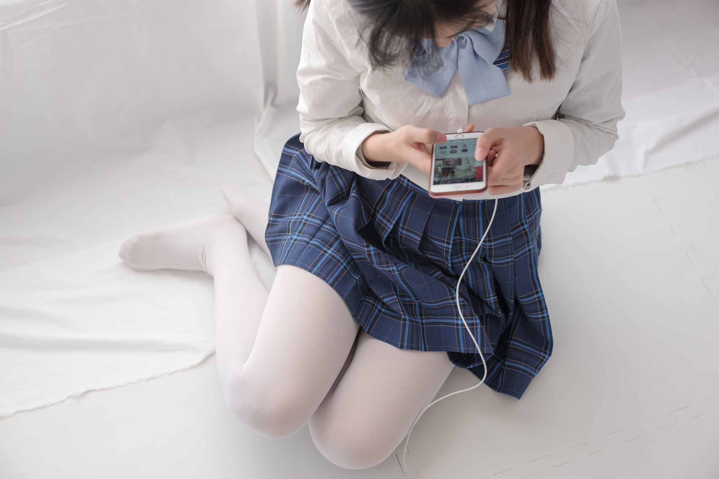 [森萝财团] R15-047 心中的白丝 萝莉丝袜写真套图[114](第106页)