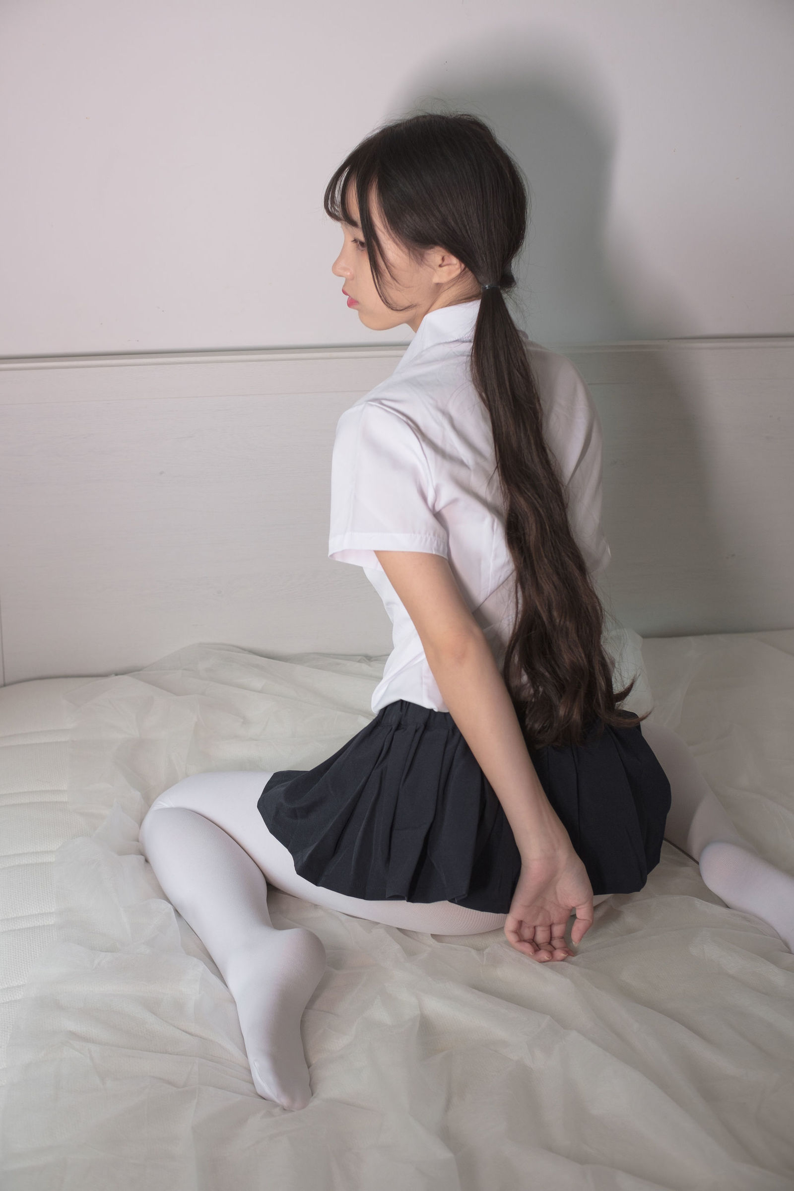 [森萝财团] X-034 JK白丝清纯小妹 萝莉丝袜写真套图[83](第51页)