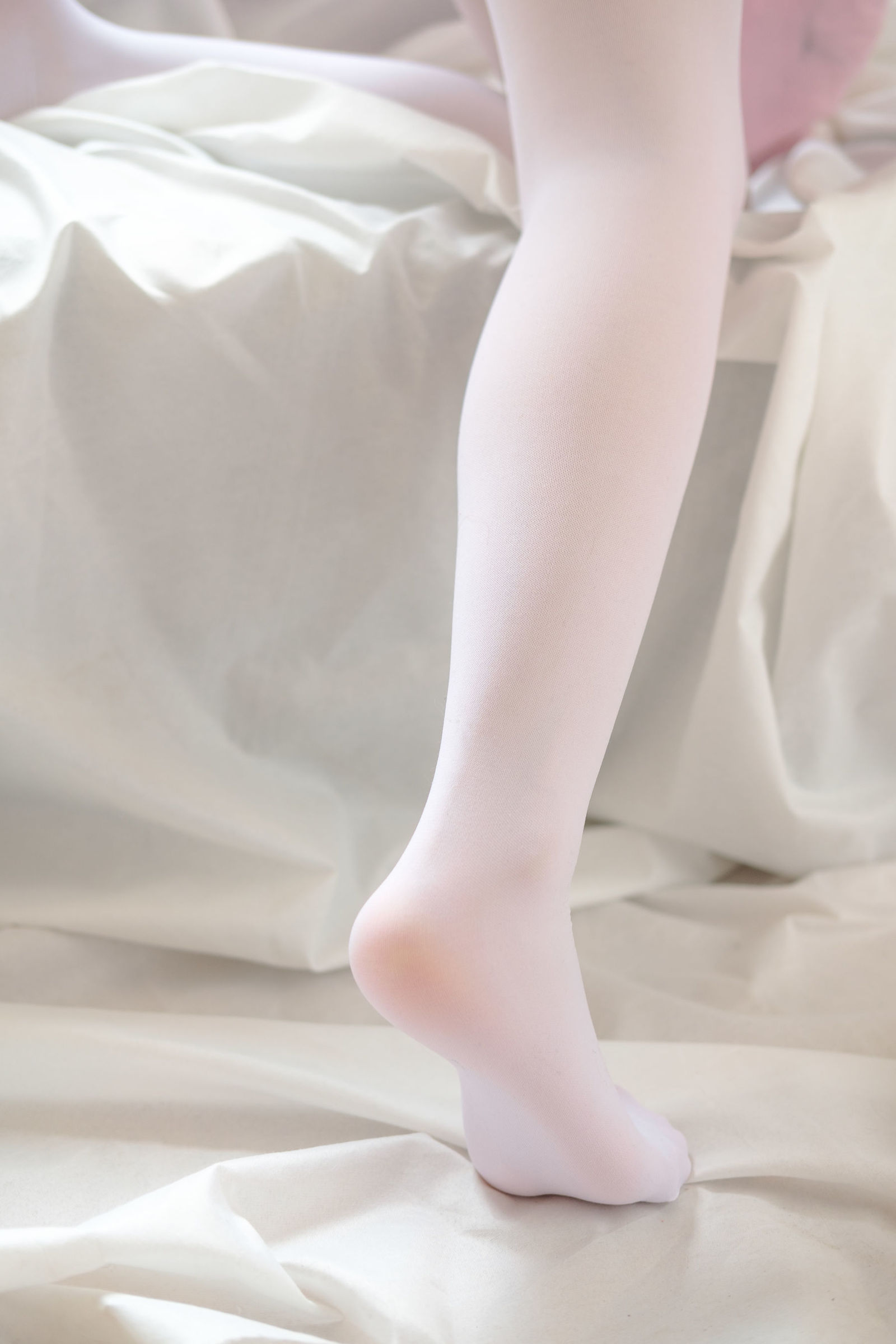 [森萝财团-萝莉丝袜写真] X-009 粉嫩粉嫩的丝秀[120](第55页)